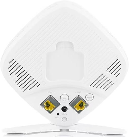 Routeur blanc, en forme de losange, avec aérations, ports LAN, bouton d'alimentation et support. Connecteurs jaunes visibles.
