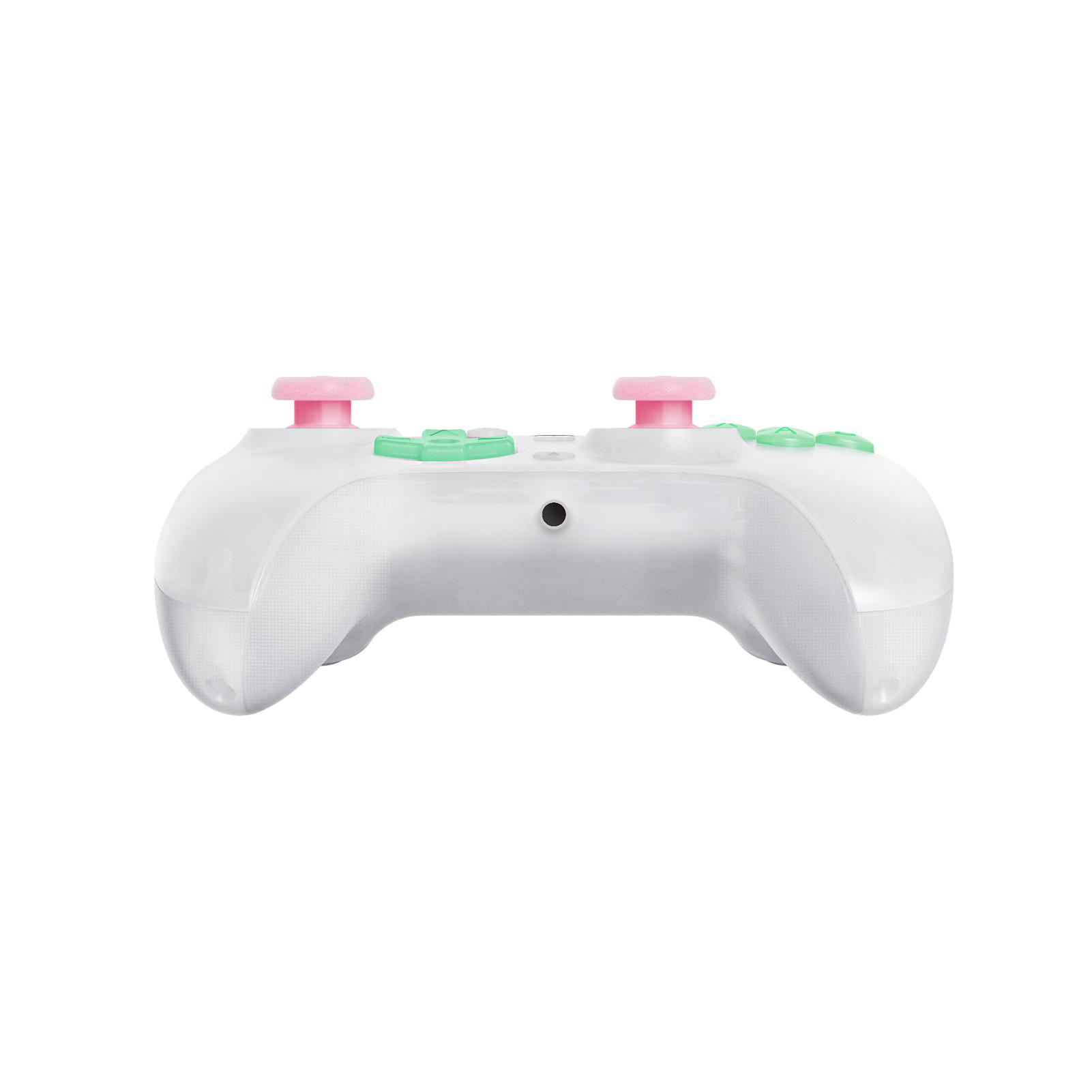 Ein weißer Gamecontroller mit rosa und grünen Knöpfen, isoliert auf weißem Hintergrund. Er hat eine abgerundete Form.