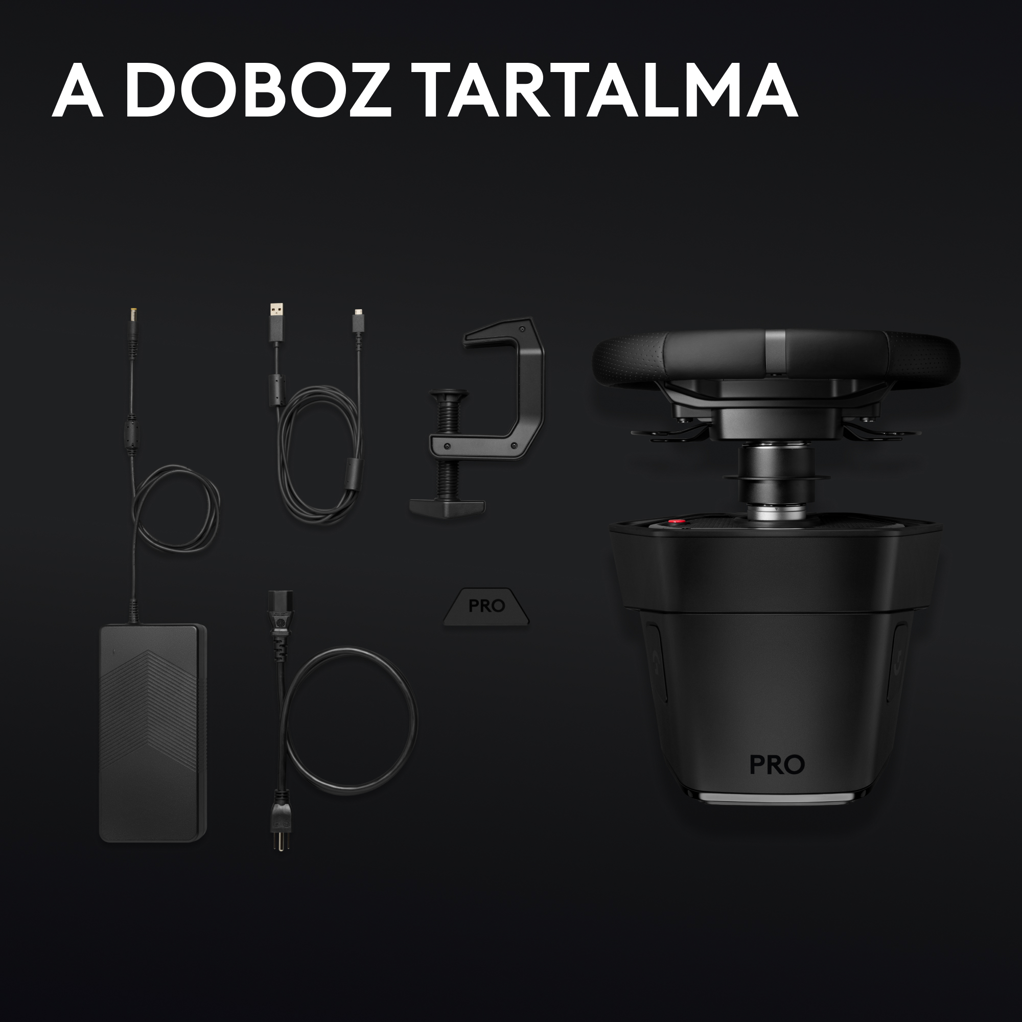 Fekete gamer kormány, kábelek, szorító és hálózati adapter fekete felületen. Felirat: 'A DOBOZ TARTALMA'.