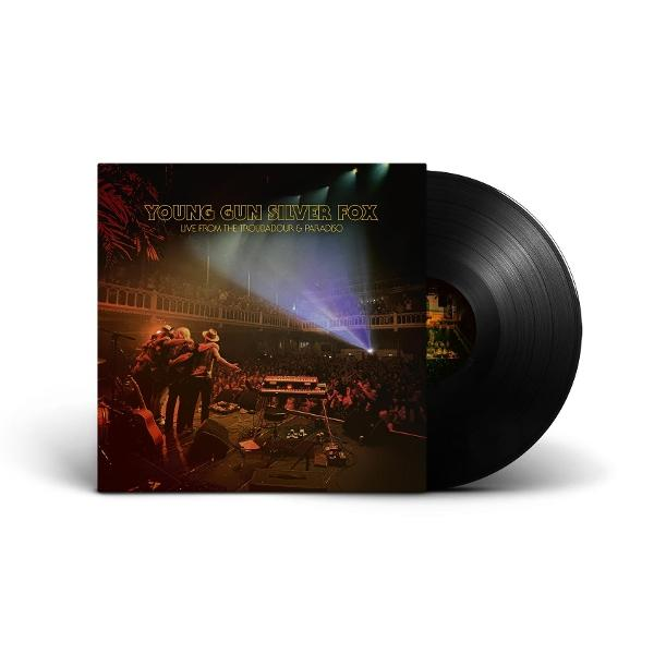 Albumcover und Schallplatte. Cover zeigt eine Live-Band. Die Schallplatte ist schwarz und glänzend.