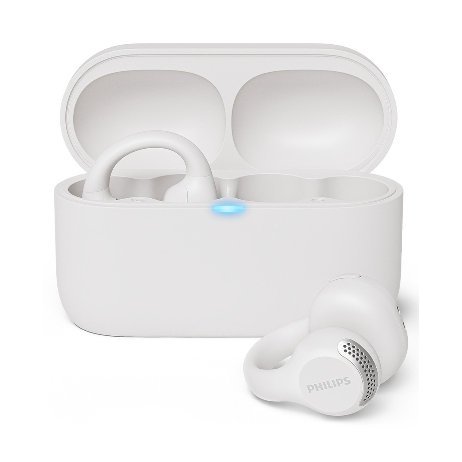 Auricolari e custodia di ricarica Philips bianchi su sfondo bianco. Un auricolare è fuori dalla custodia.