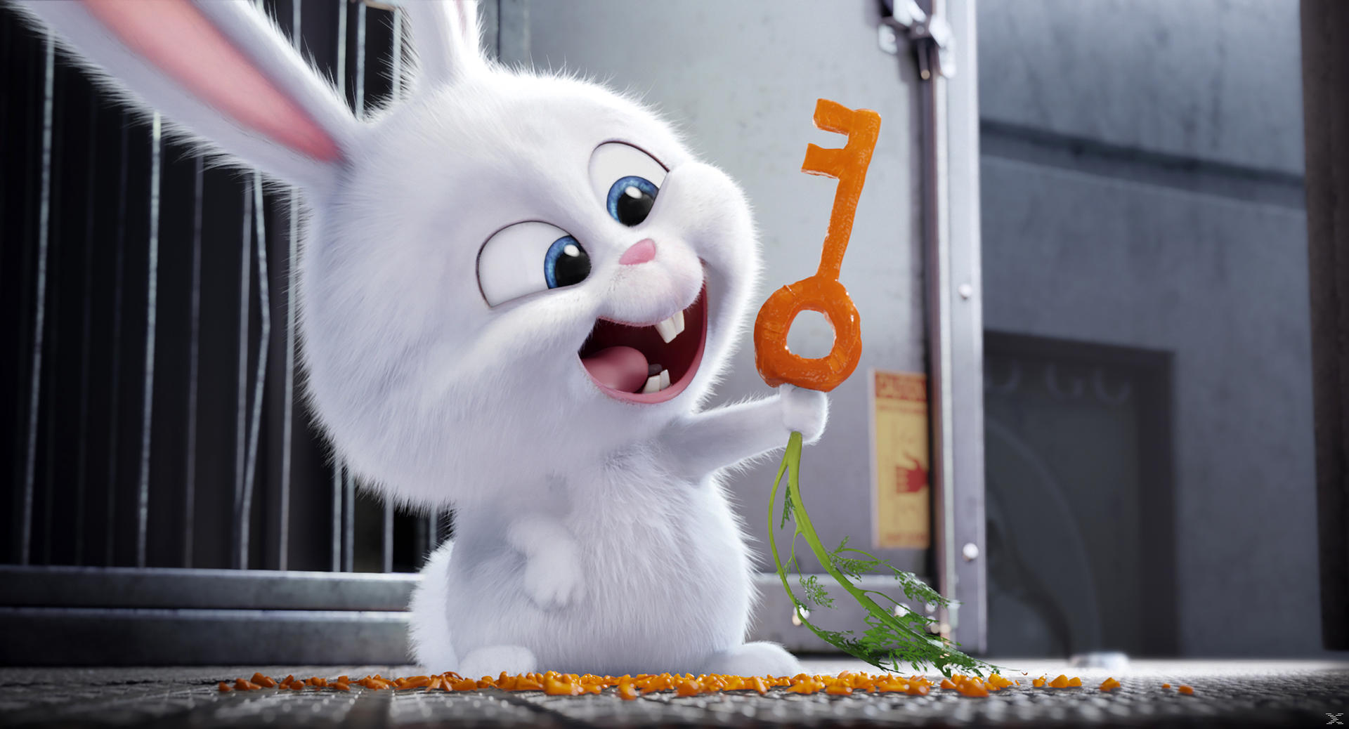 Un lapin blanc sourit, tenant une clé de carotte. La clé est orange, avec des fanes de carottes vertes. L'arrière-plan est une cage et un mur.
