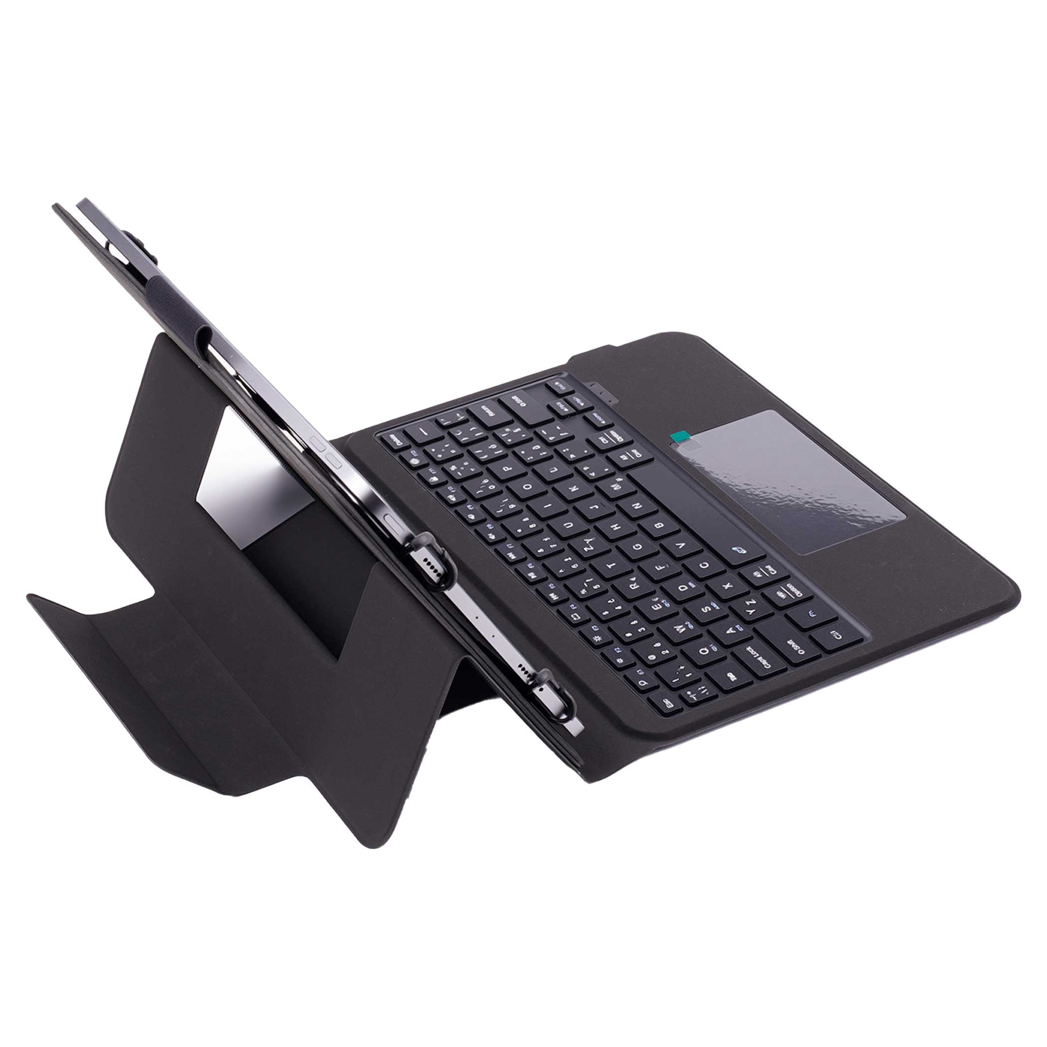 Fekete tablet billentyűzet tablettel az állványban. A billentyűzeten érintőpad és gombok találhatók. Fehér háttér.