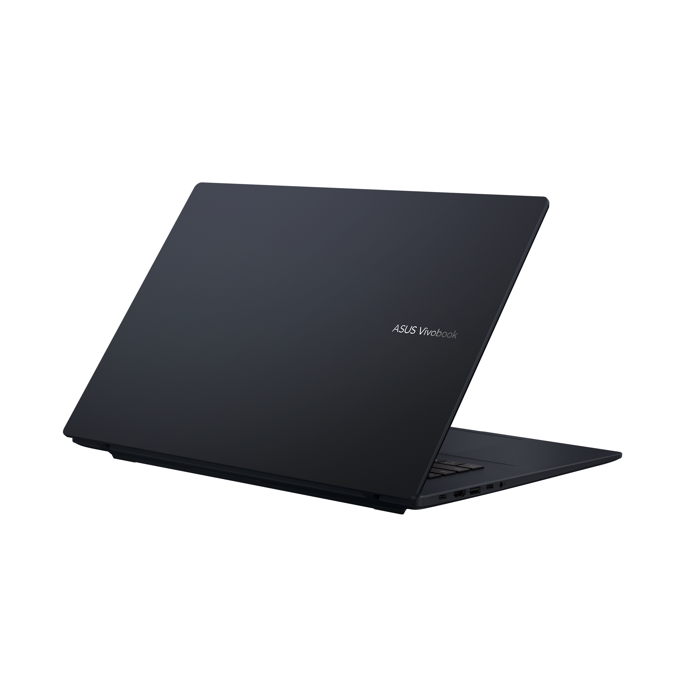 Ein schwarzes ASUS Vivobook-Laptop ist leicht geöffnet und zeigt die Tastatur und Anschlüsse. Der Hintergrund ist weiß.