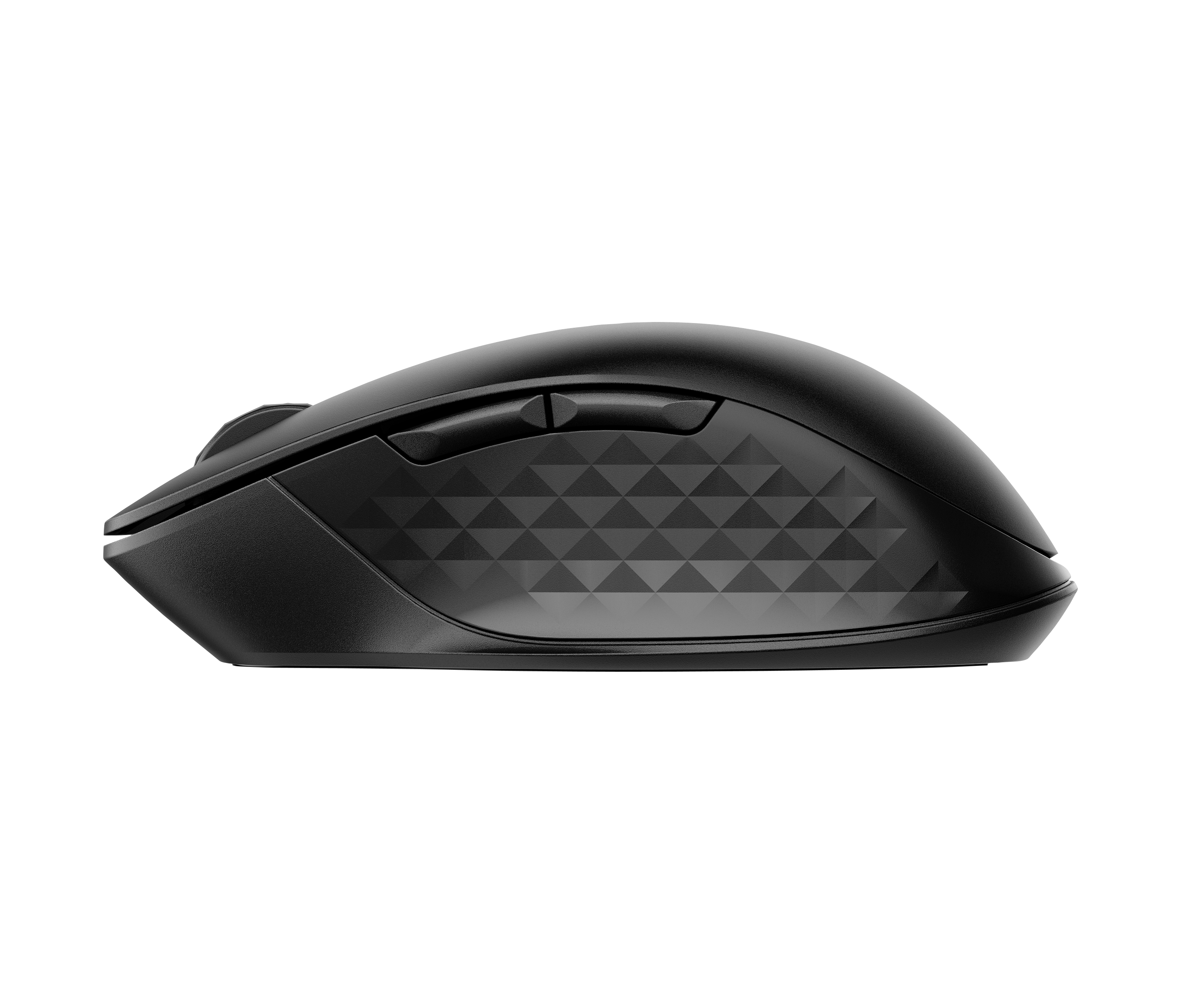 Eine schwarze Computermaus vor weißem Hintergrund. Es hat Tasten und eine strukturierte Grifffläche.