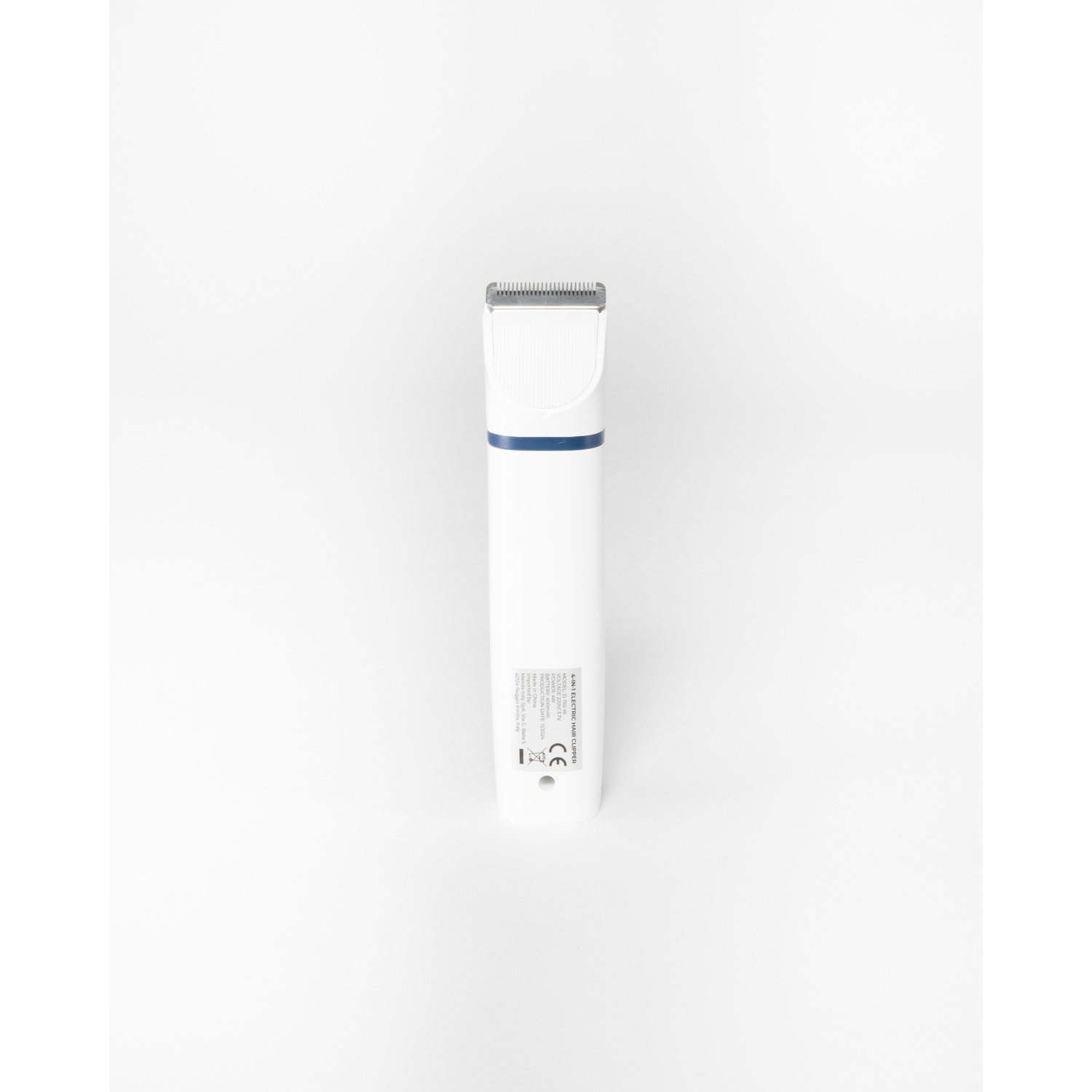 Un tagliacapelli elettrico bianco con lama argentata è posizionato verticalmente su sfondo bianco.