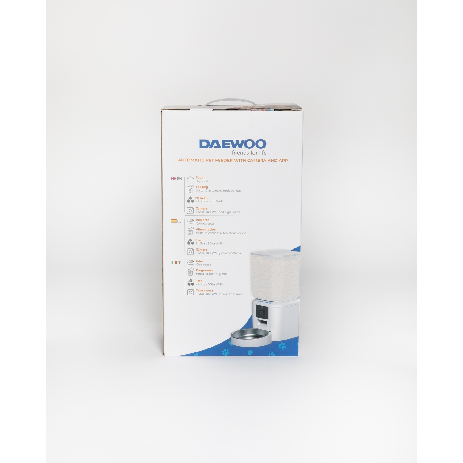 Un distributore automatico di cibo per animali Daewoo bianco con fotocamera e app. Ha un contenitore, una ciotola e un pannello.