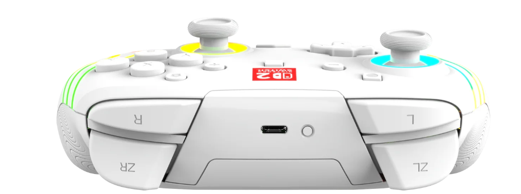 Weißer Gamecontroller mit Knöpfen, Joysticks und bunten LED-Lichtern an den Rändern. Er hat ein rotes Logo.