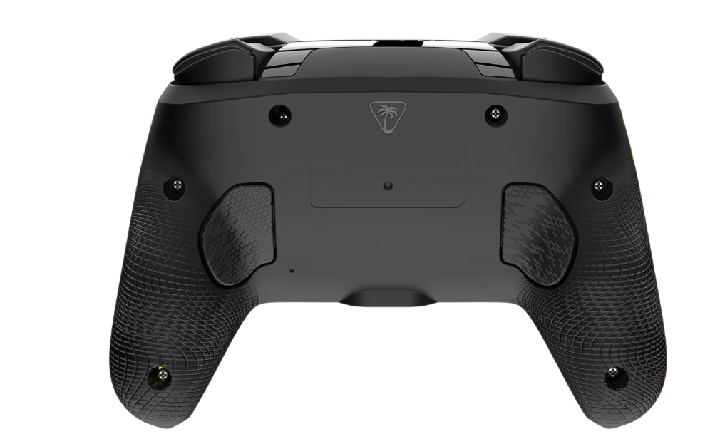 Rückseite eines schwarzen Gamecontrollers. Er hat strukturierte Griffe, Tasten und ein Palmenlogo. Das Design ist elegant und ergonomisch.