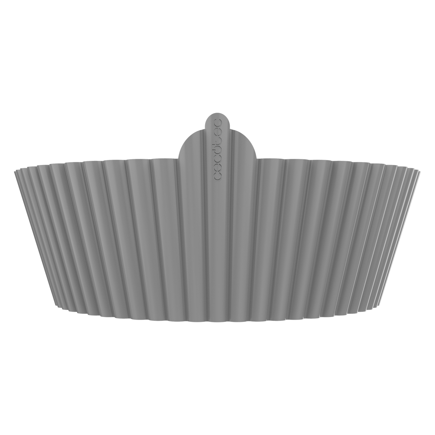 Un molde para hornear gris acanalado, con una asa con la palabra 'cecotec'. El fondo es gris.