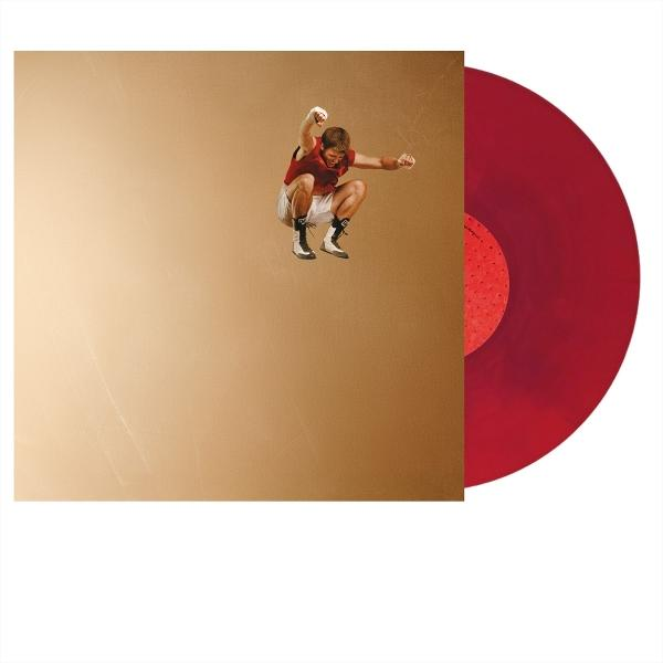 Albumcover: Eine Person springt, rotes Hemd, weiße Shorts, vor goldenem Hintergrund. Rechts eine rote Schallplatte.