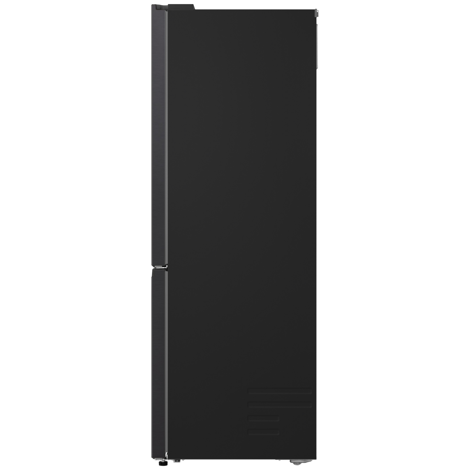 Een zwarte koelkast tegen een witte achtergrond. De zijaanzicht toont een strak, modern ontwerp met handvat en ventilatiedetails.