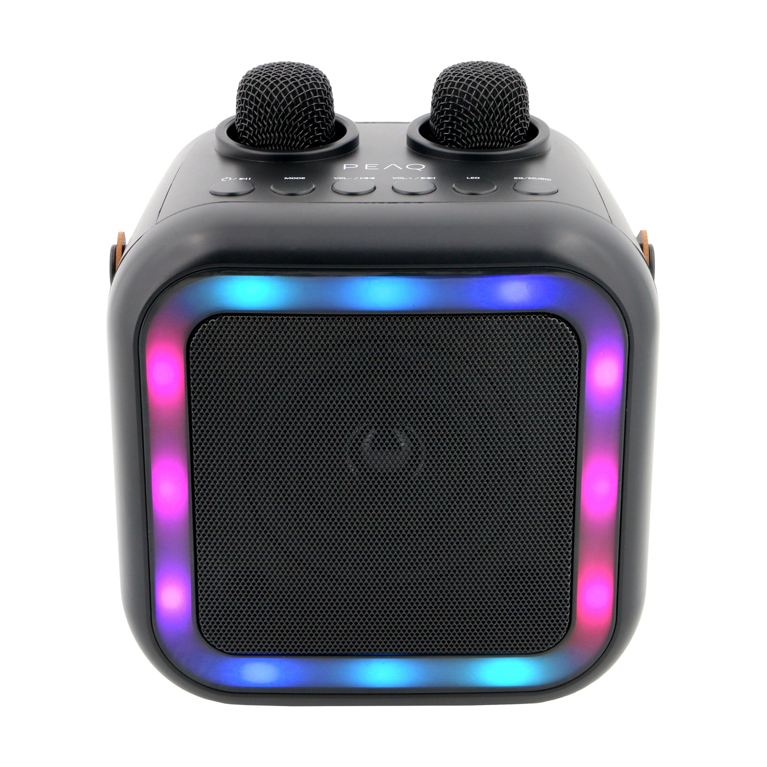 Macchina per karaoke nera con due microfoni. Ha un altoparlante con luci a LED colorate. Lo sfondo è bianco.