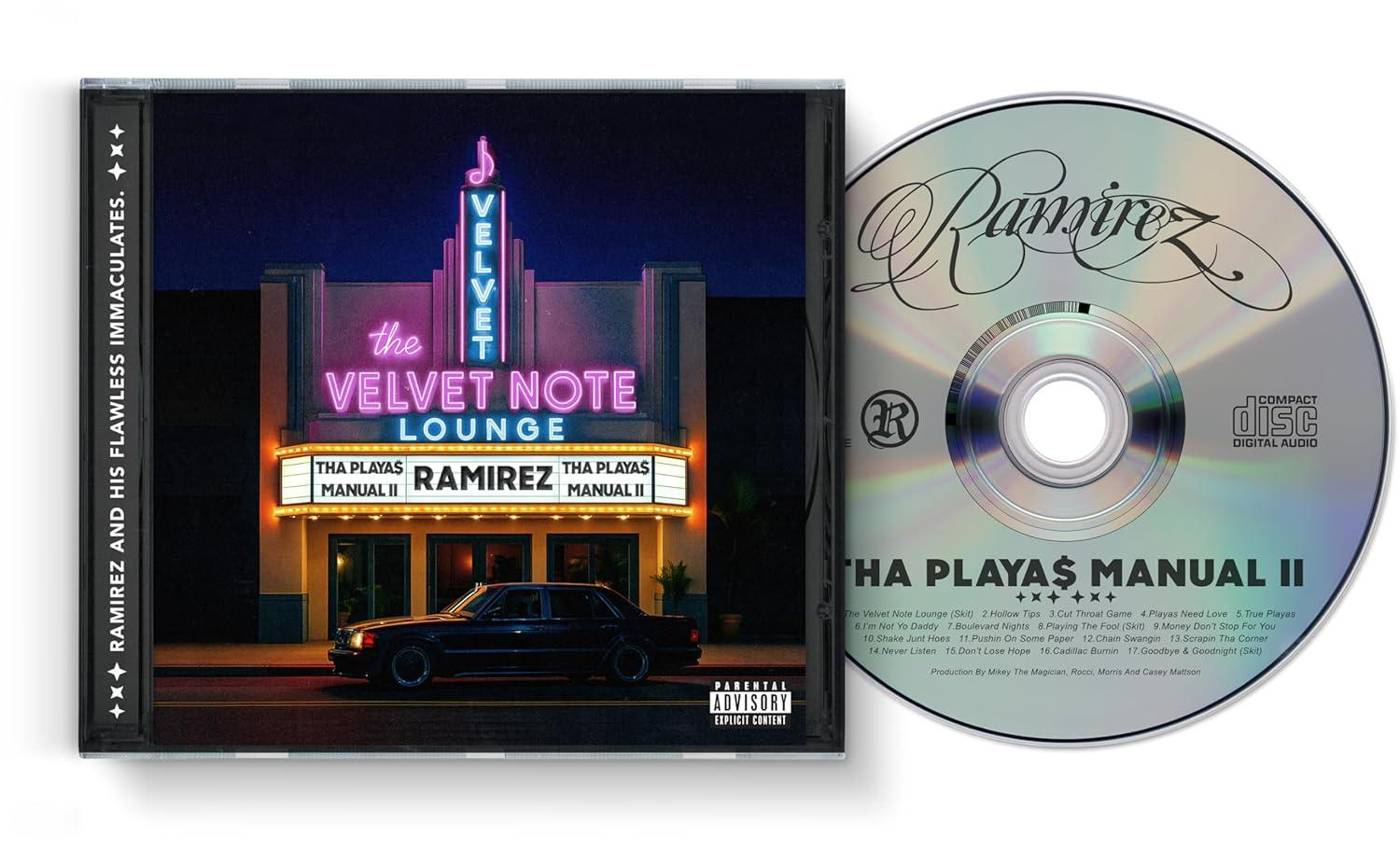 Albumcover: 'Tha Playas Manual II' von Ramirez. Zeigt ein schwarzes Auto, Leuchtreklame und CD. Text enthält Albumtitel und Jugendschutz.