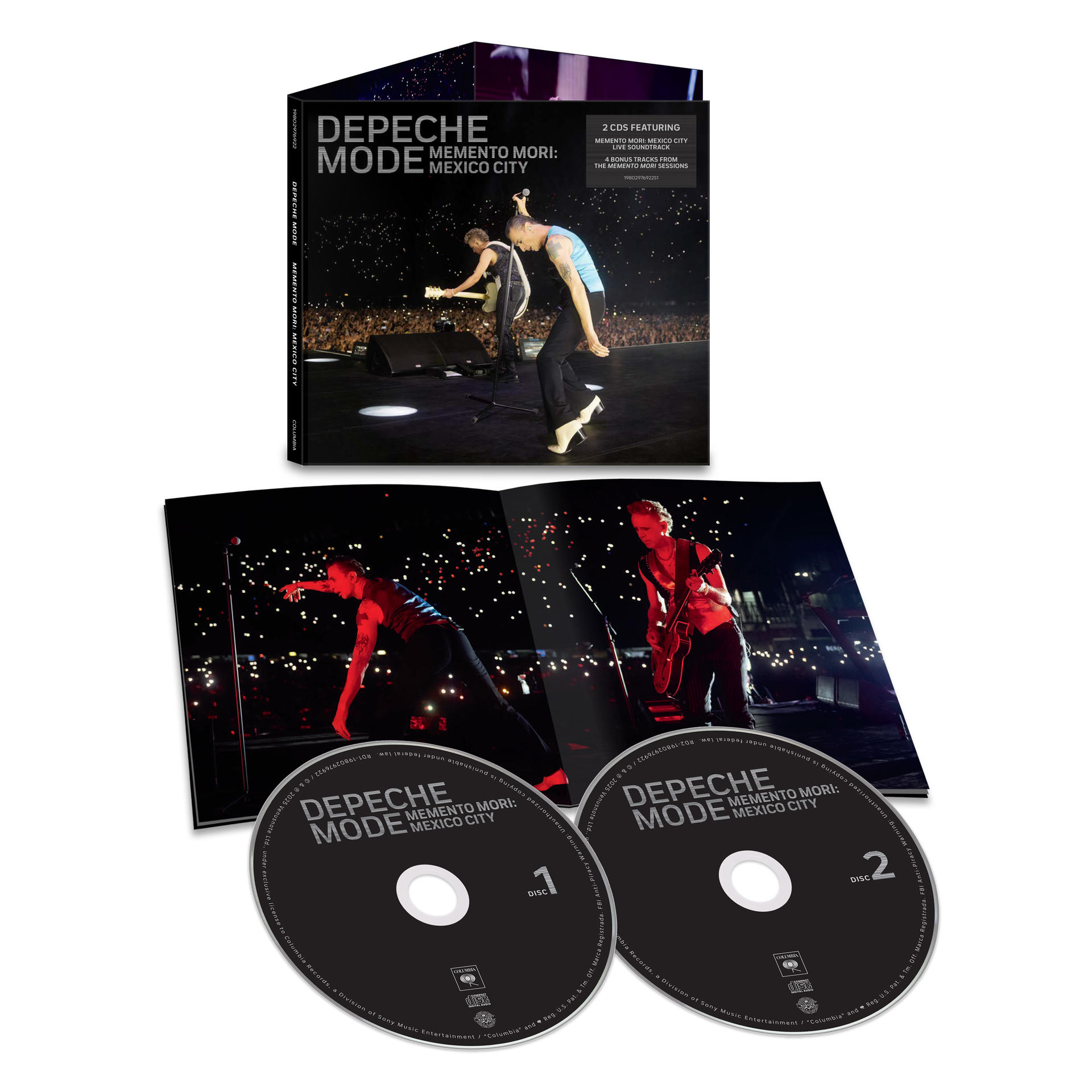 Depeche Modes 'Memento Mori: Mexico City' CD-Set. Live-Konzertfotos, Bandmitglieder auf der Bühne und die CDs.