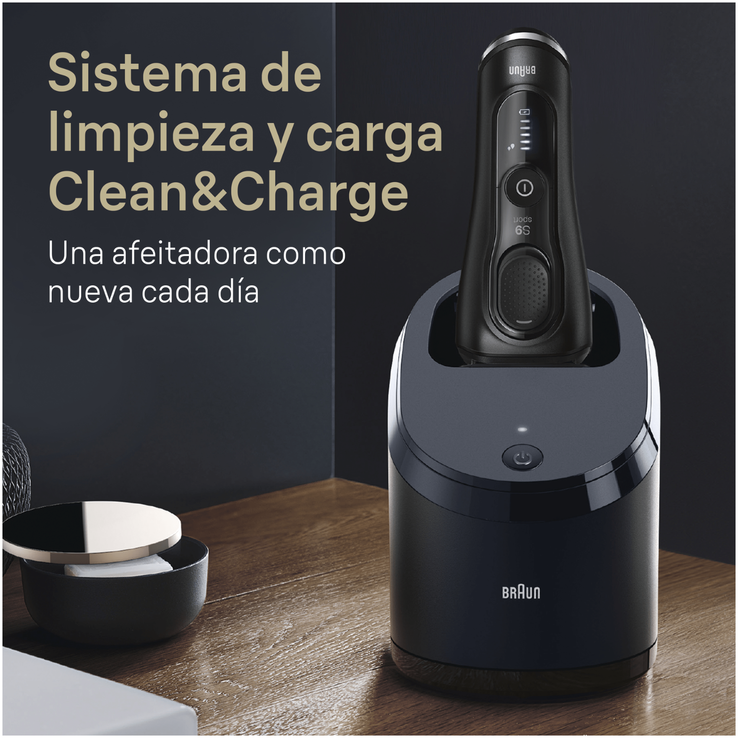 Sistema de limpieza y carga 'Clean & Charge'. Una afeitadora como nueva cada día.