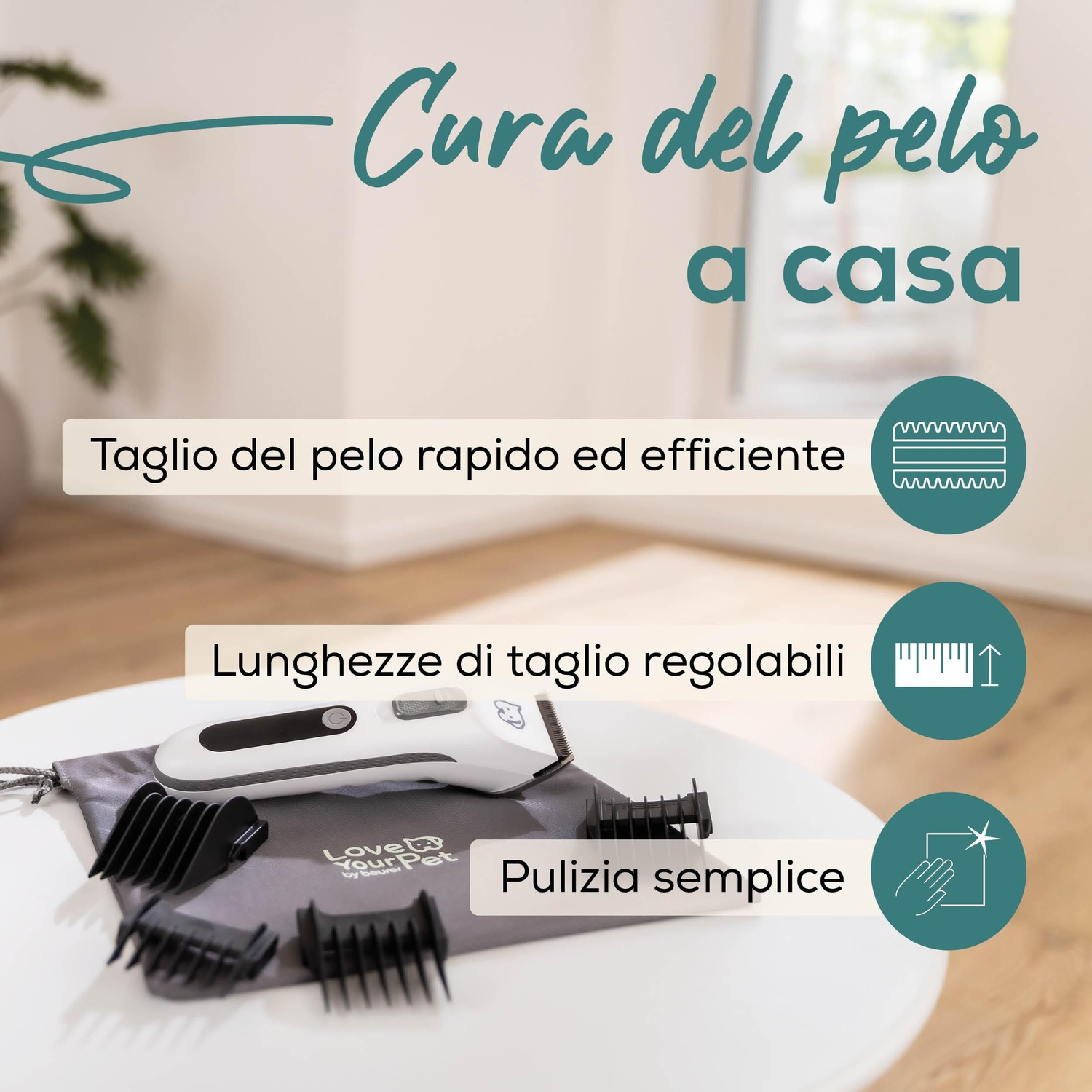 L'immagine mostra strumenti per la toelettatura degli animali domestici. Un tagliacapelli, accessori e una custodia sono su un tavolo bianco. Testo: 'Cura del pelo a casa'.