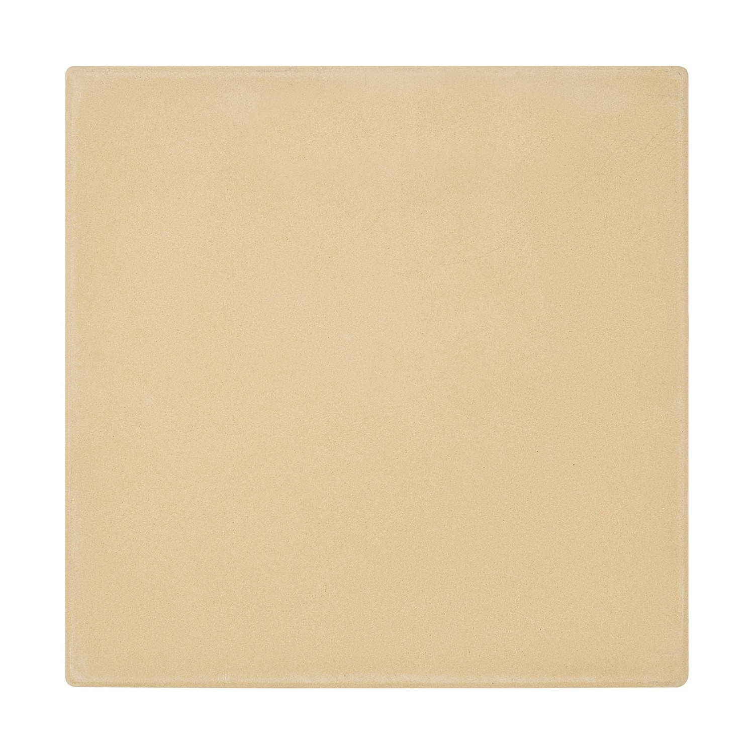 Una pietra per pizza quadrata, beige, isolata su sfondo bianco. La pietra ha bordi leggermente arrotondati e una superficie strutturata.