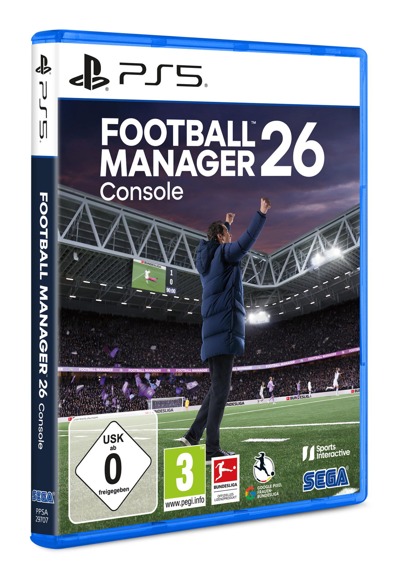 PS5-Spielbox. Football Manager 26. Mann in blauem Mantel jubelt im Stadion. Anzeigetafel 1:0. USK 0, PEGI 3.