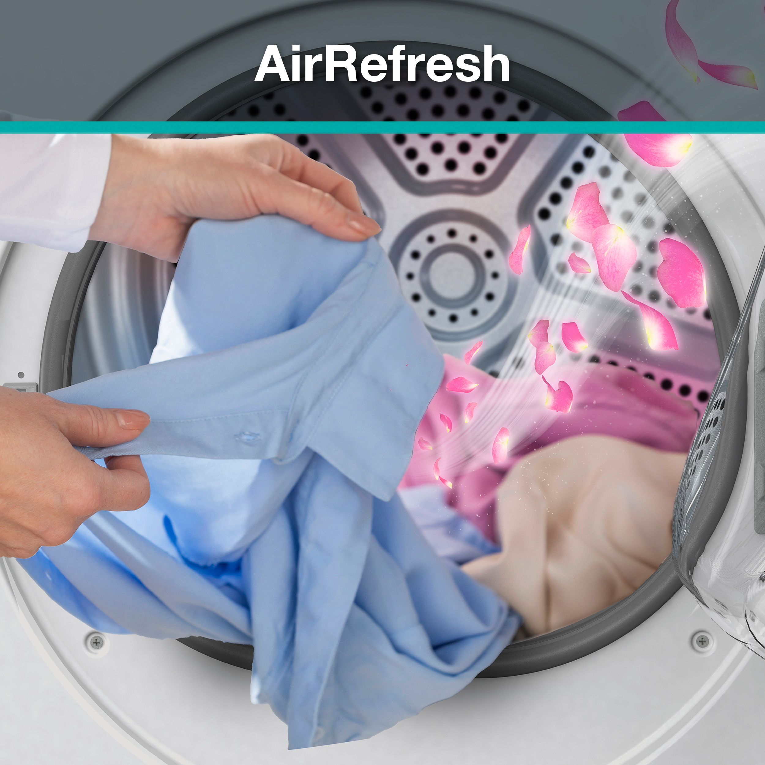 Ręce wkładają niebieską koszulę do suszarki. Płatki różowych kwiatów unoszą się. Tekst AirRefresh na górze.