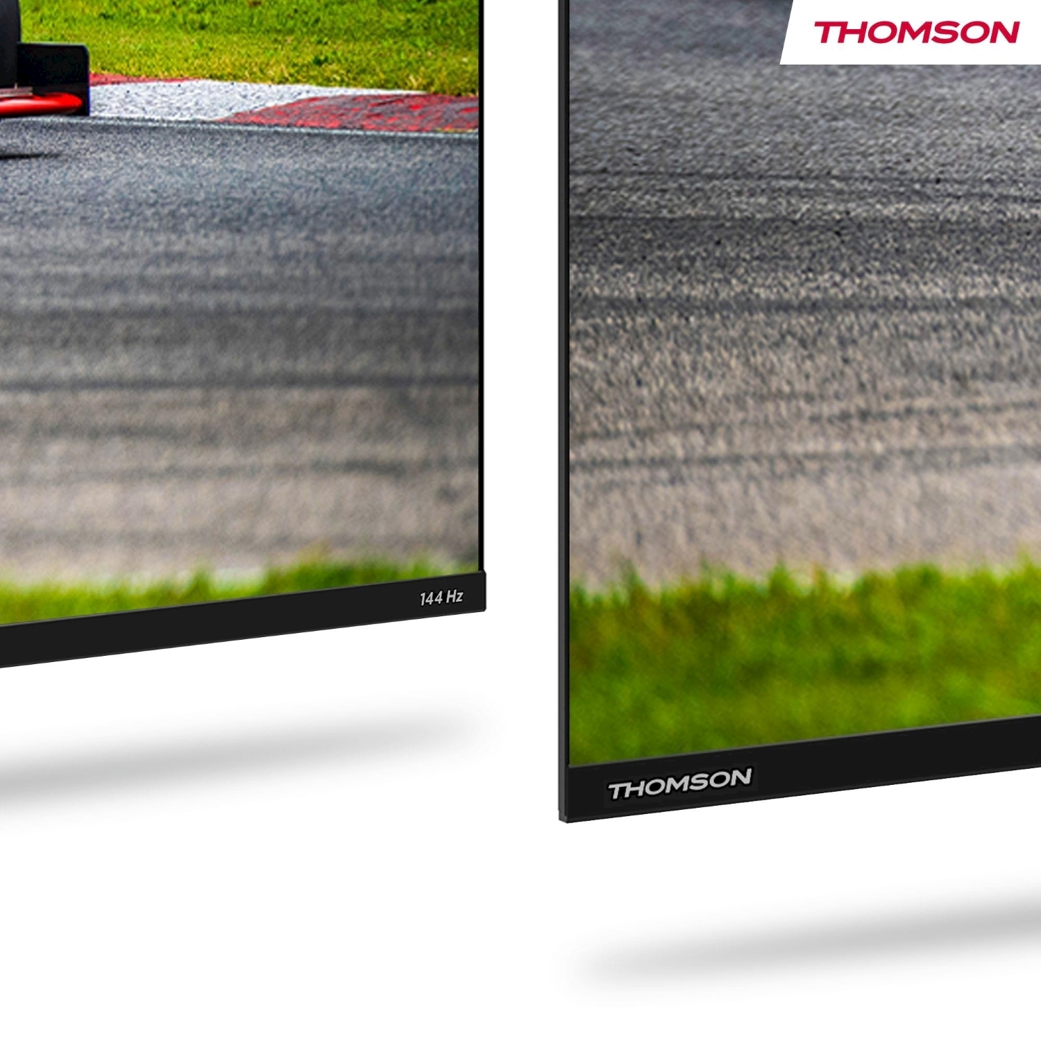 Due monitor mostrano un circuito. Uno mostra una curva con linee rosse e bianche ed erba. L'altro mostra la pista.