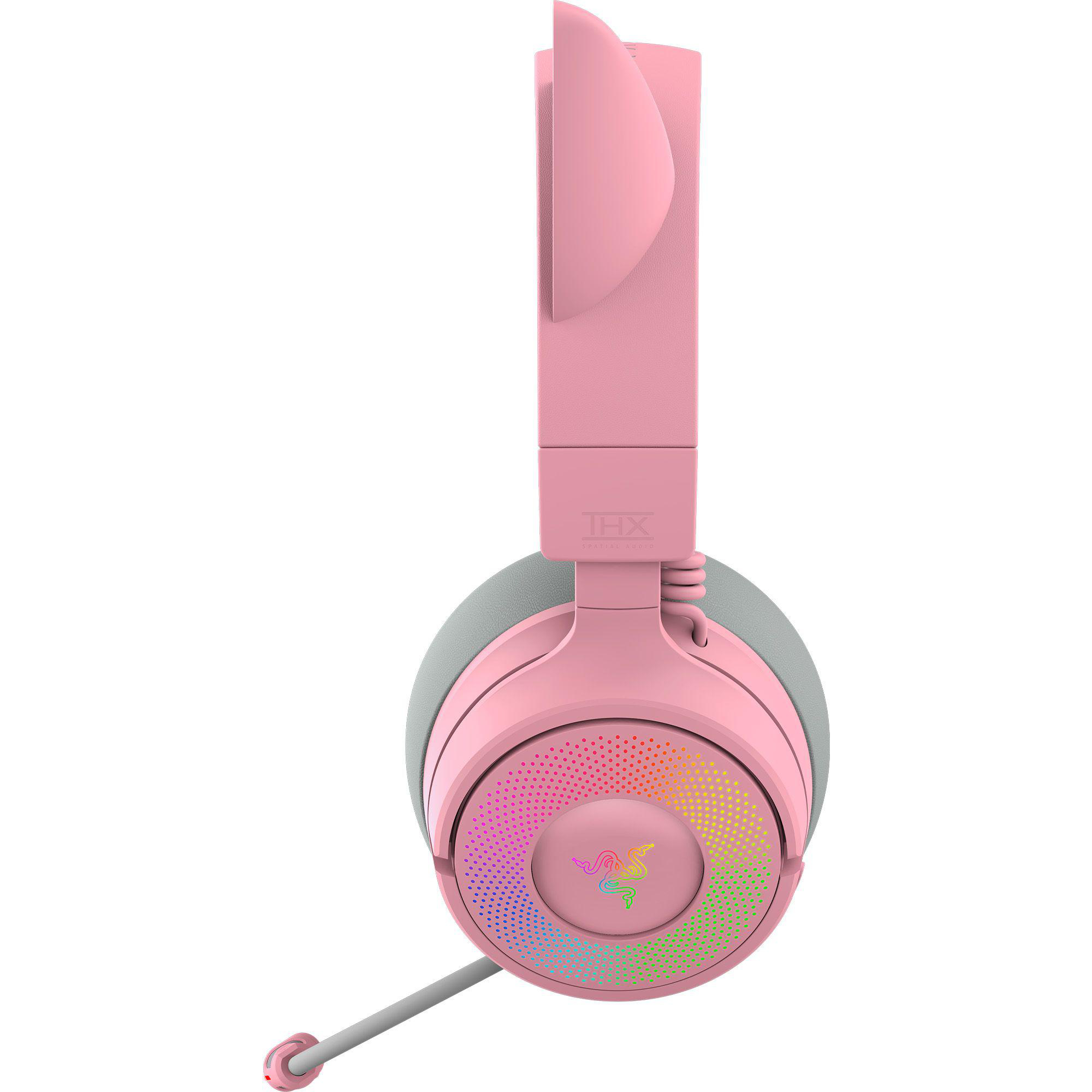 Rosa Razer-Gaming-Headset mit Mikrofon. Die Ohrmuscheln haben ein farbenfrohes Logo. Das Headset befindet sich vor weißem Hintergrund.