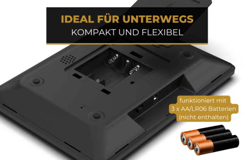 Das Bild zeigt ein schwarzes Gerät mit offenem Batteriefach, 3 AA-Batterien und Text auf Deutsch.