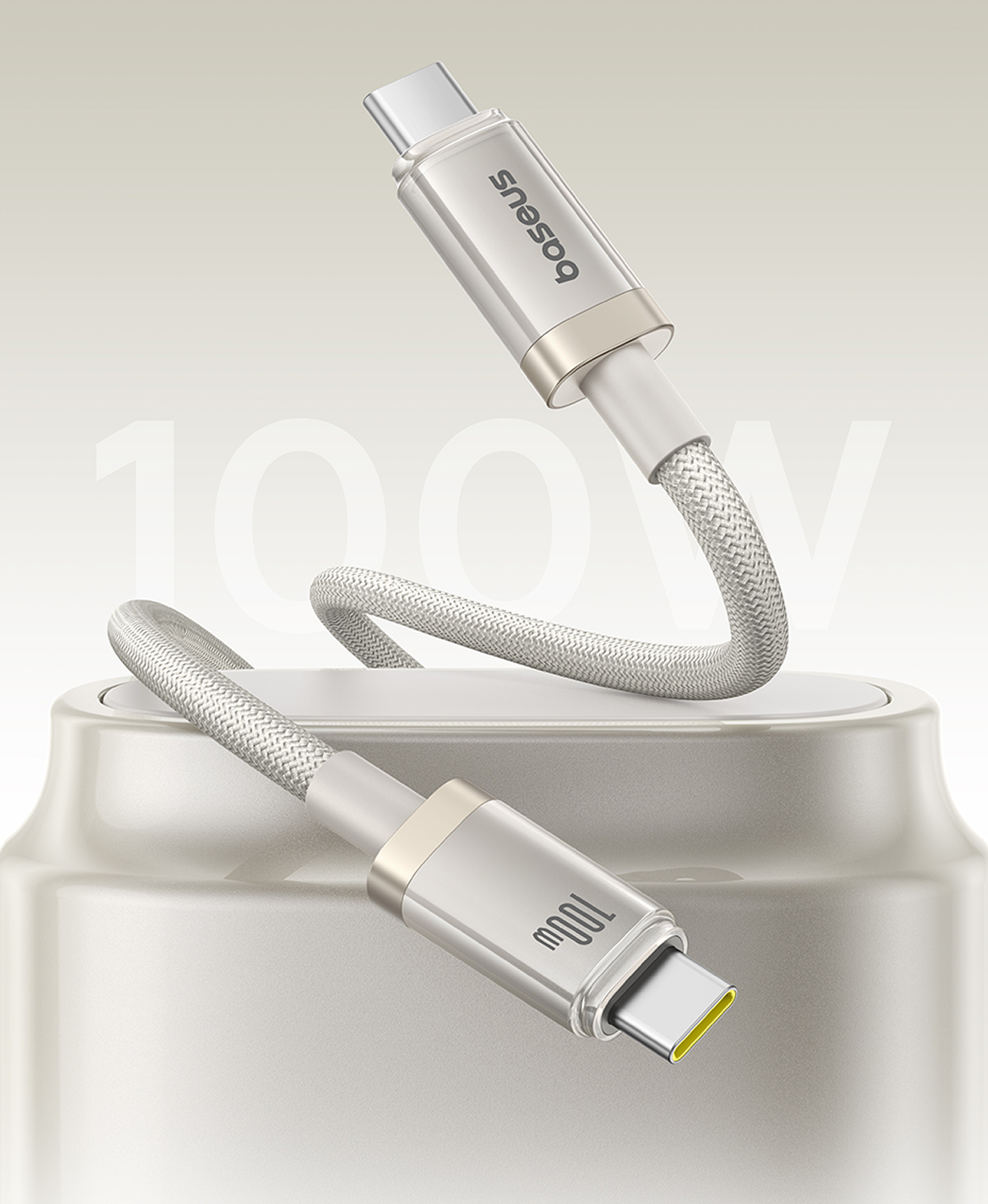 Dos cables USB-C plateados, uno encima del otro, sobre un fondo claro. El cable superior tiene la etiqueta 'Baseus'.