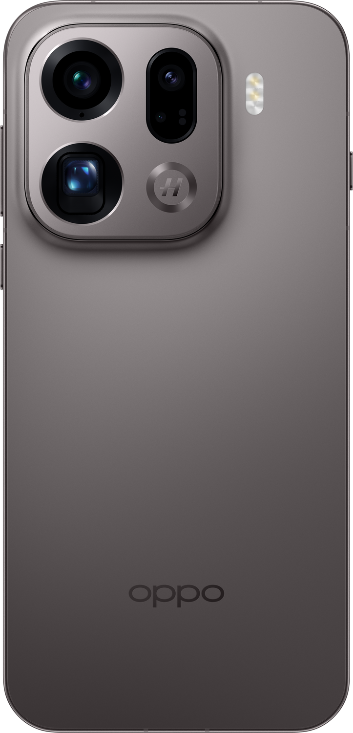 La parte trasera de un teléfono Oppo gris. Tiene un conjunto de cámaras con tres lentes y el logotipo de Oppo.