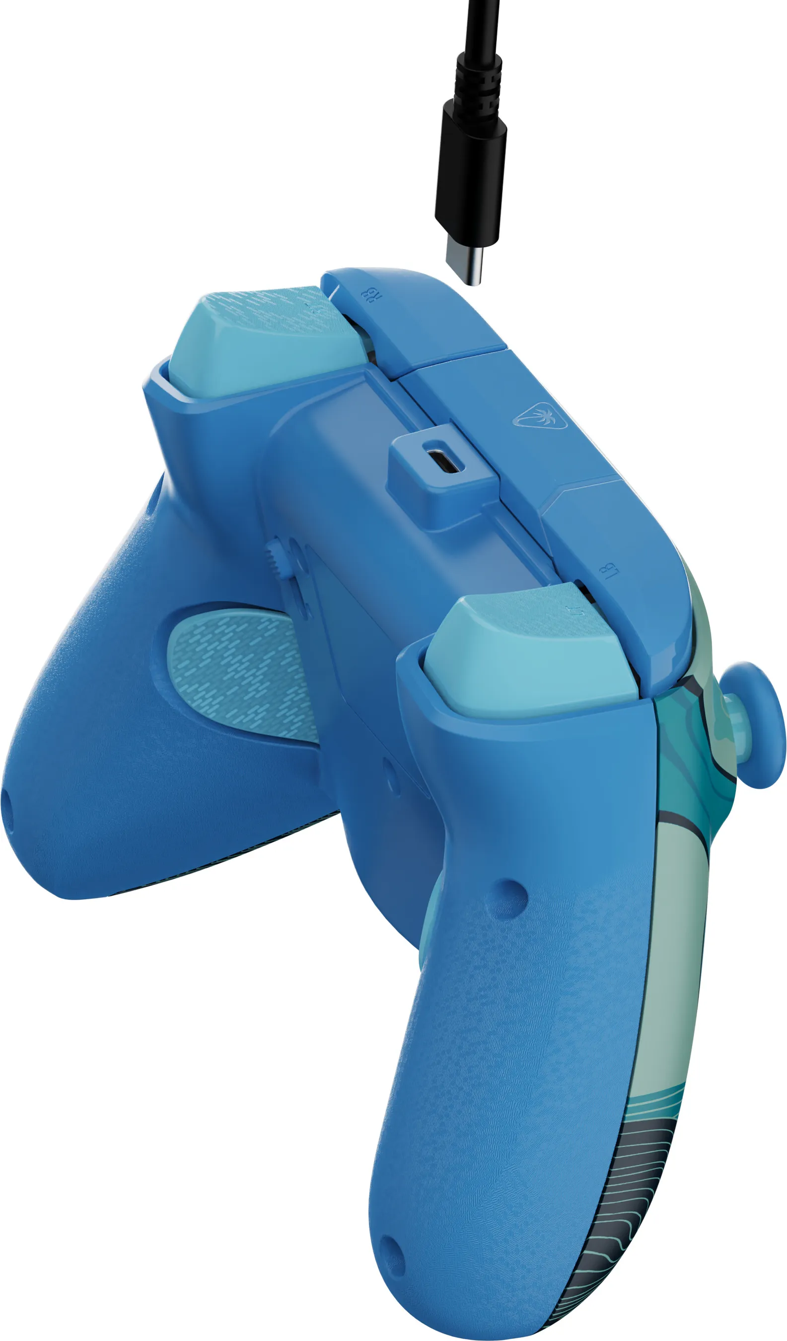 Blauer und türkisfarbener Game-Controller mit schwarzem USB-C-Kabel. Tasten sind türkis. Meist blau.