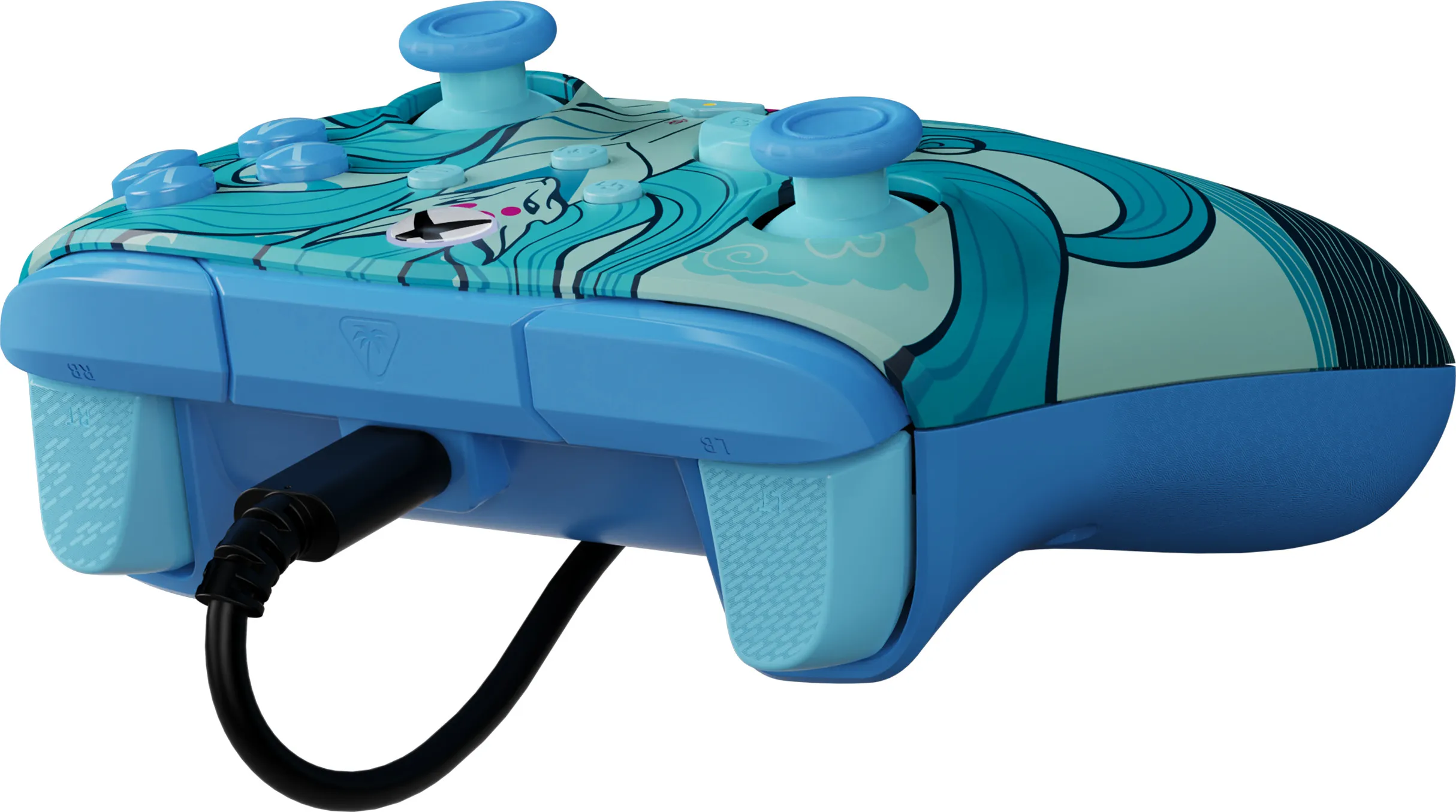 Ein hellblau-türkisfarbener Gamecontroller mit schwarzem Kabel. Er hat ein Meeres-Design und ein stilisiertes Tier.