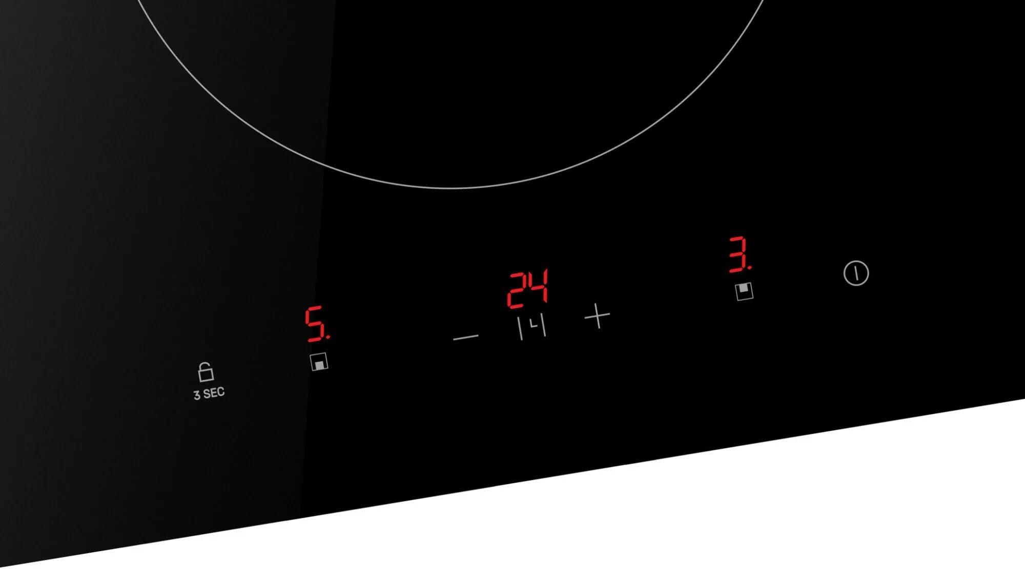 Czarna płyta indukcyjna z czerwonym wyświetlaczem cyfrowym pokazującym '24', znaki plus i minus oraz ustawienia mocy.