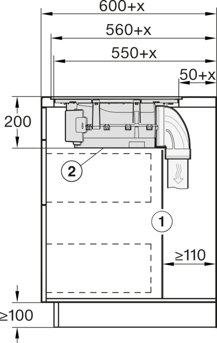 Diagramm einer Installation mit Abmessungen, das ein Belüftungssystem mit beschrifteten Komponenten und Maßen in Millimetern zeigt.