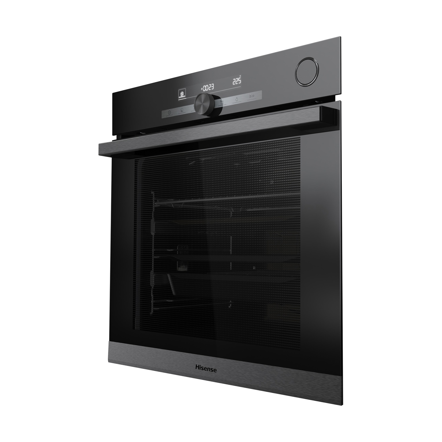 Un forno Hisense nero con porta in vetro e display digitale che mostra ora e temperatura, isolato su sfondo bianco.