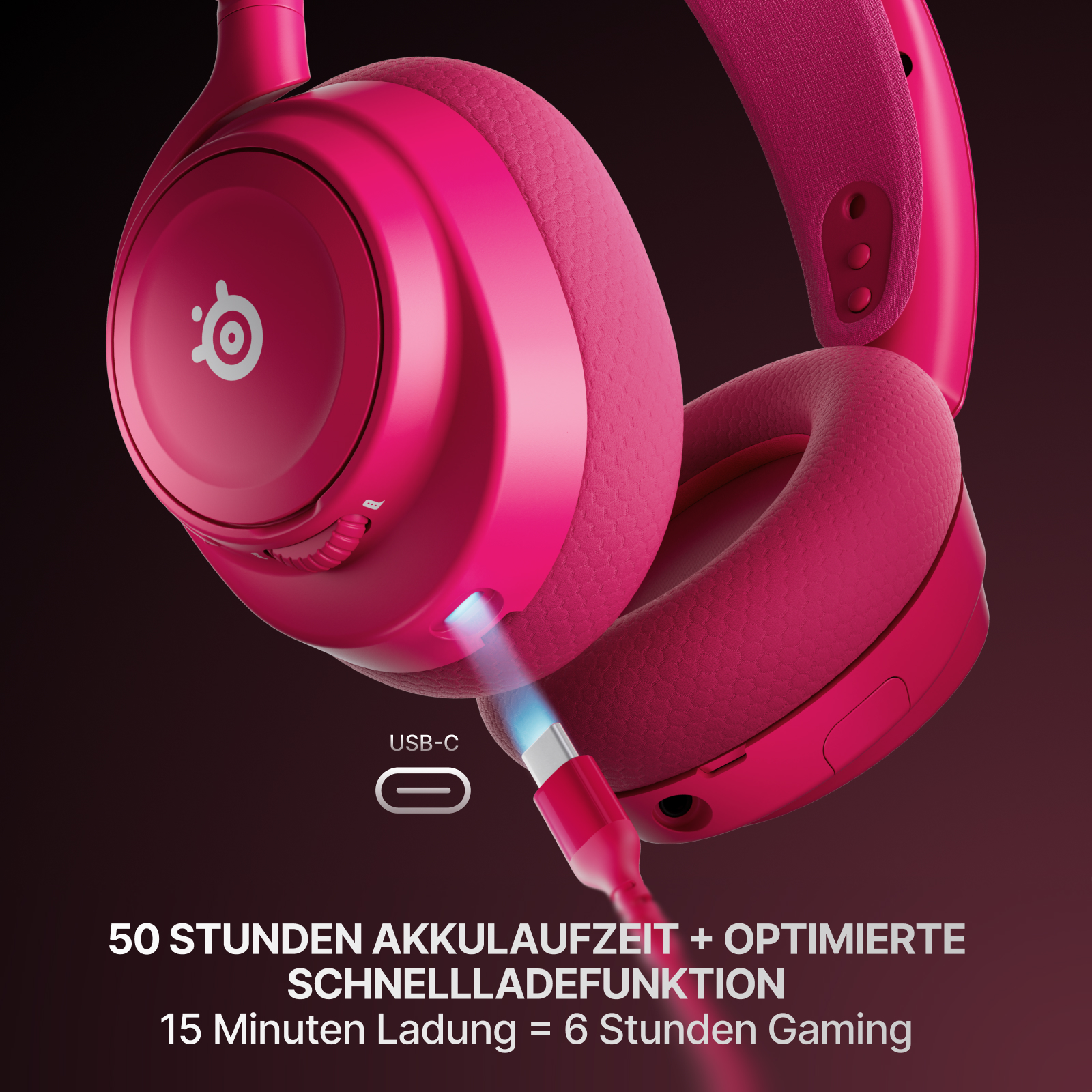 Pinkfarbener Kopfhörer mit USB-C-Kabel. Text: 50 Stunden Akkulaufzeit, optimiertes Schnellladen. 15 Minuten Laden = 6 Stunden Gaming.