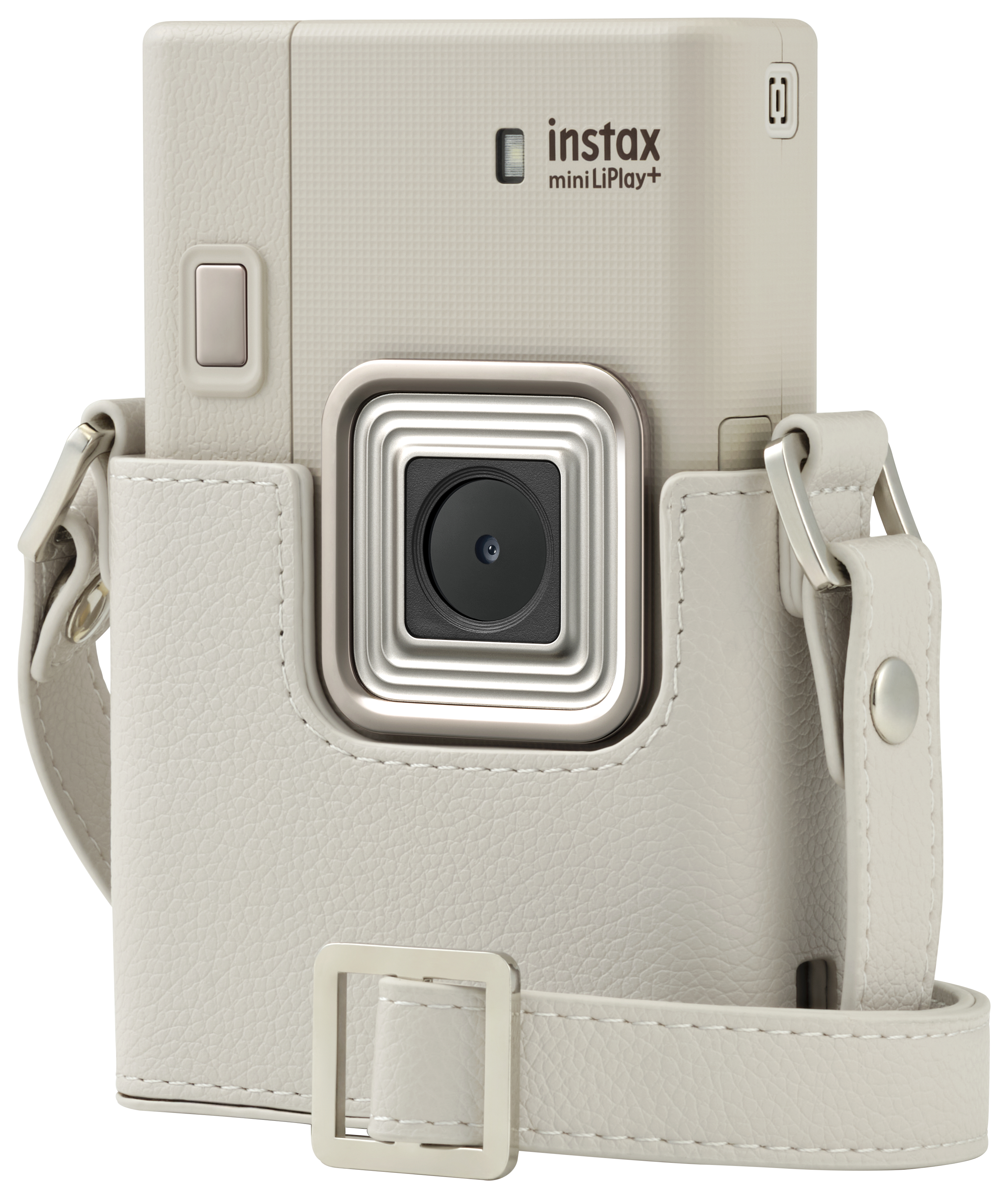 Eine hellbeige Instax Mini LiPlay+ Kamera in einer passenden Ledertasche mit Trageriemen. Silberne Akzente sind sichtbar.