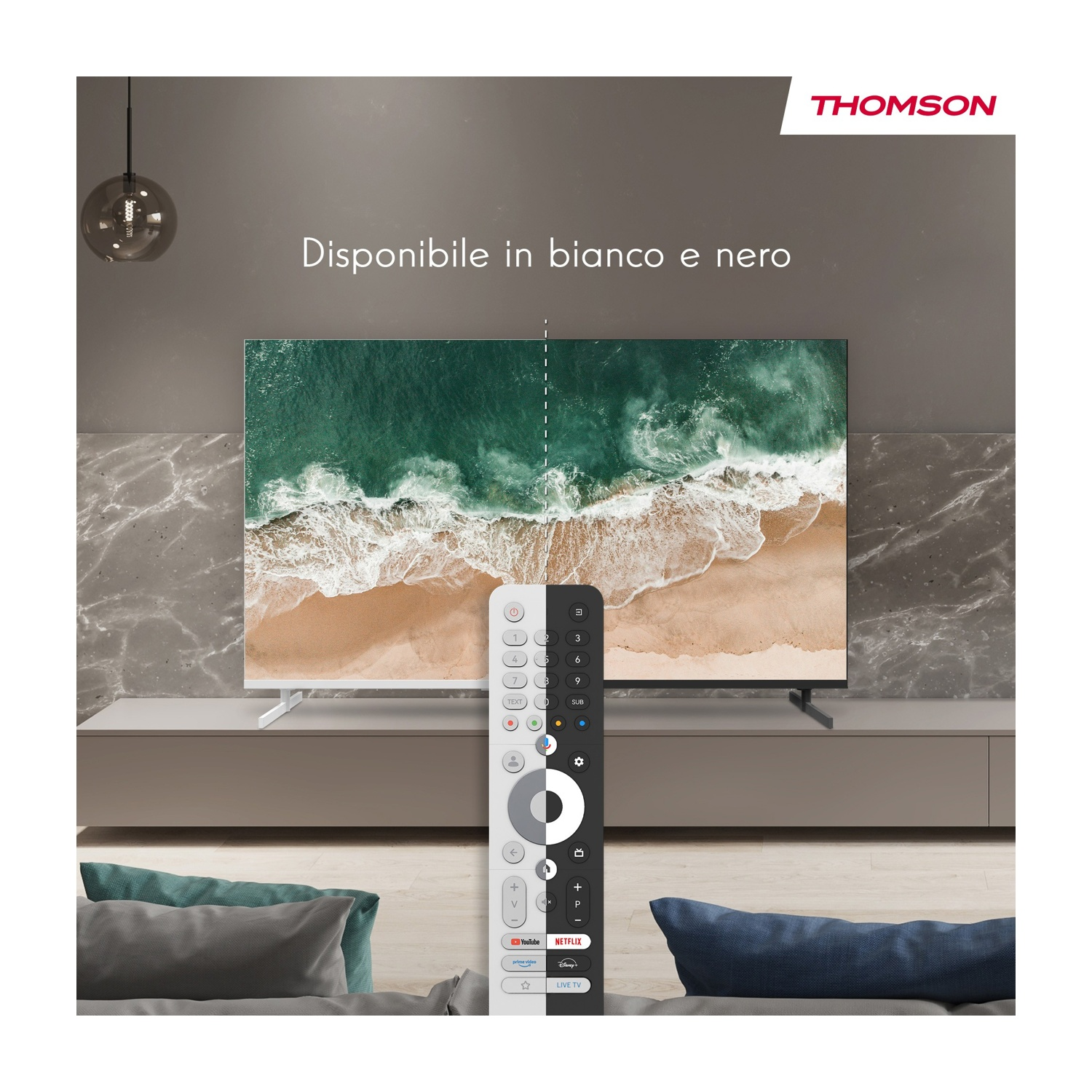 TV con telecomando. Lo schermo mostra una scena di spiaggia. Un logo Thomson in alto a destra.
