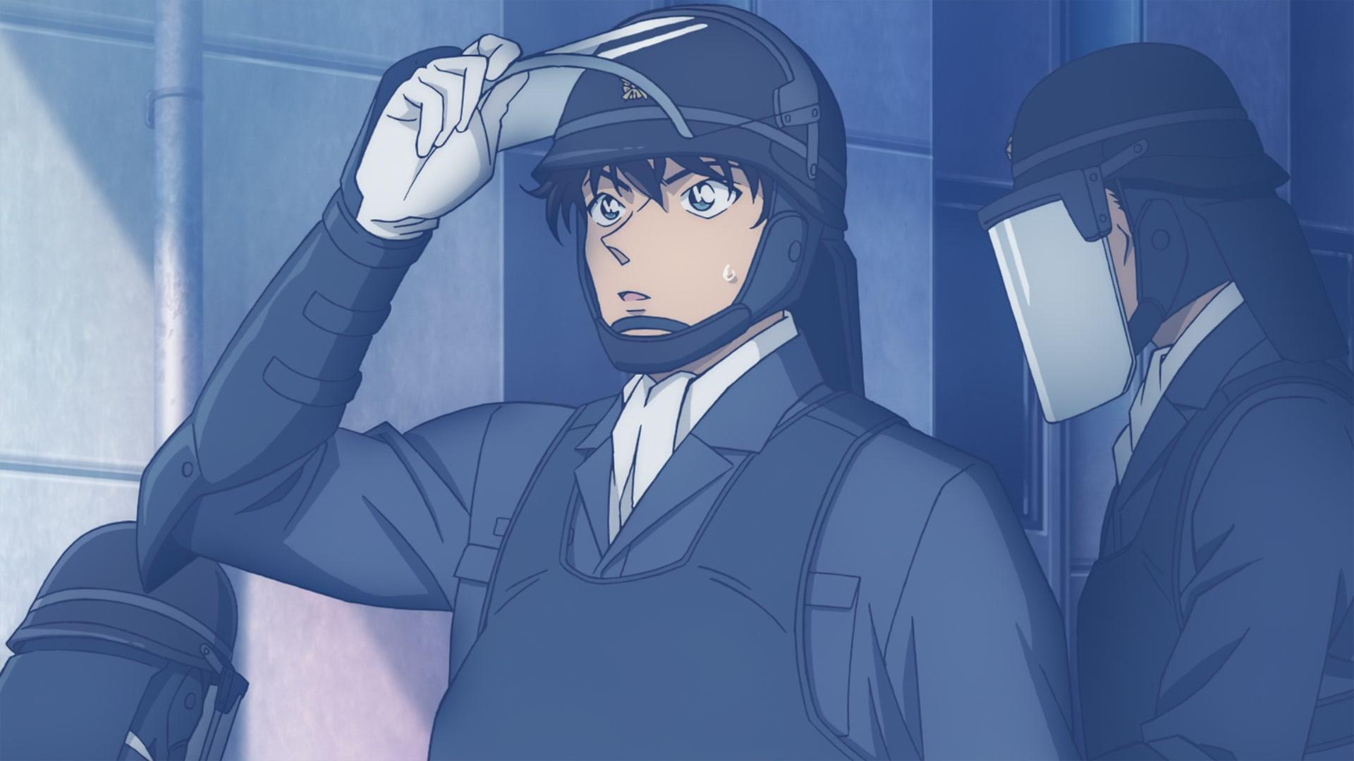 Anime-Szene von Polizisten. Einer justiert seinen Helm, andere stehen in der Nähe. Alle tragen Uniformen und Helme mit Visieren.