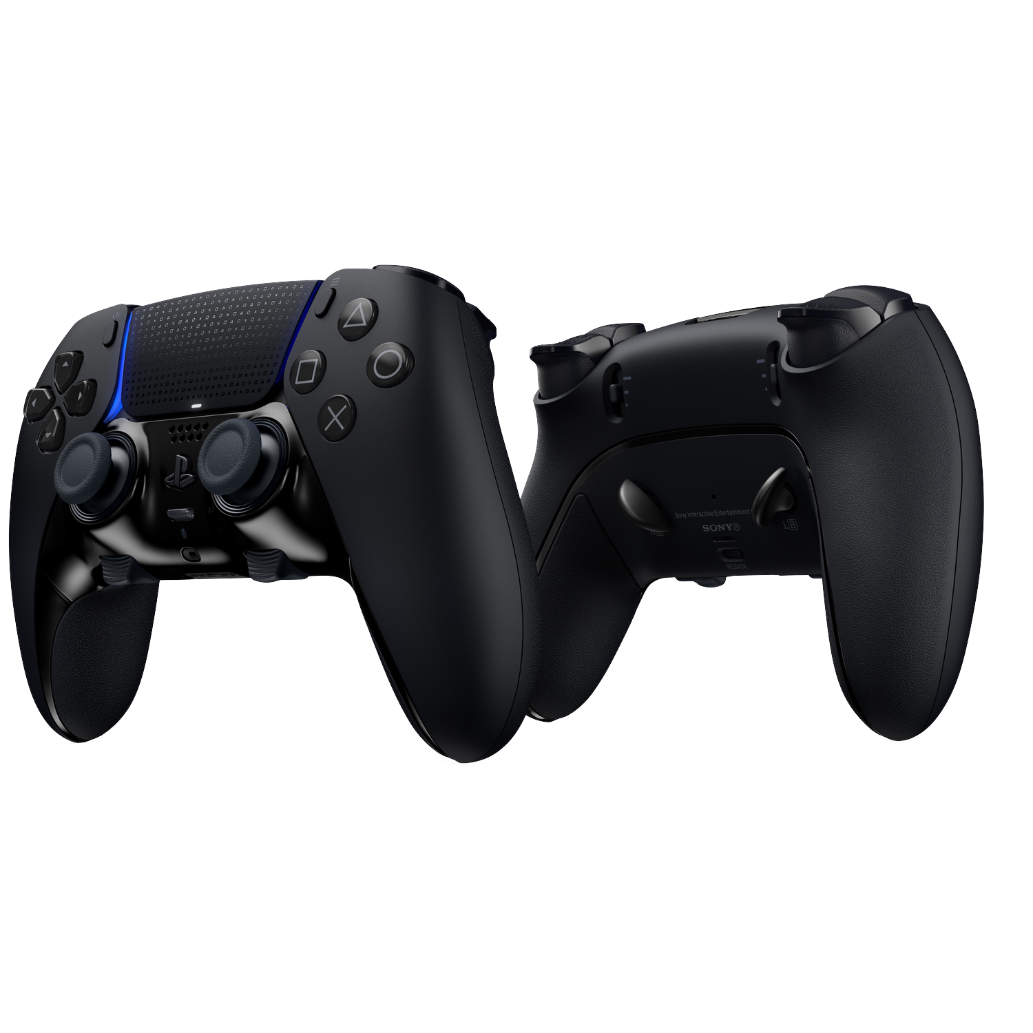 Twee zwarte PlayStation-controllers. Eén naar voren, de ander toont de achterkant. Knoppen, joysticks en logo's zijn zichtbaar.