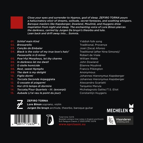 CD-Cover. Text mit Songtiteln, Künstlernamen und Logos. Rotes Quadrat oben links.