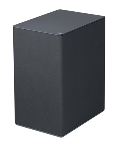 Ciemnoszary subwoofer LG. Jest to prostokątne pudełko z zaokrąglonymi rogami. Na górze znajduje się logo LG.