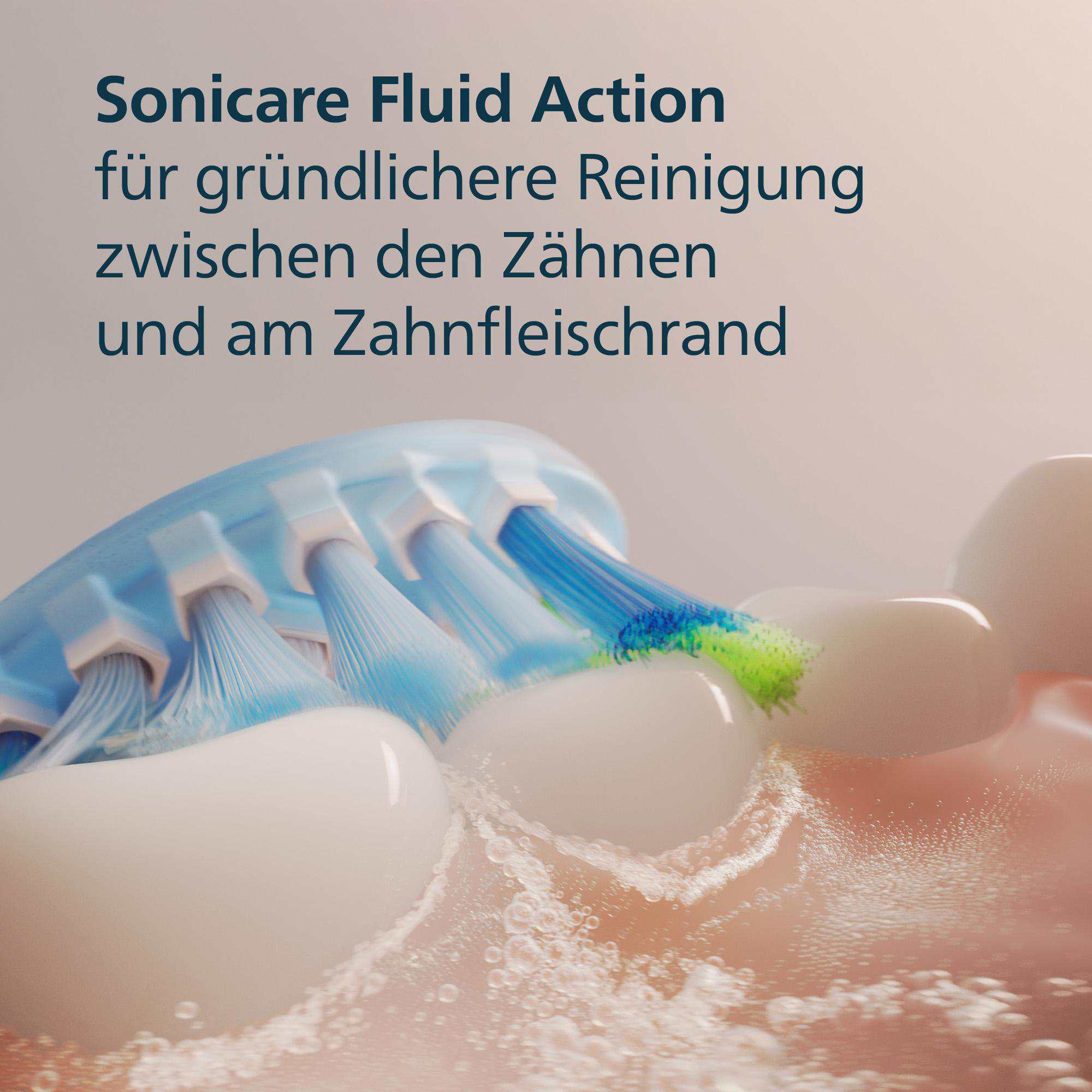 Nahaufnahme einer Zahnbürste, die Zähne reinigt. Blaue Borsten und weiße Zähne. Blasen weisen auf die Reinigungsaktion hin.