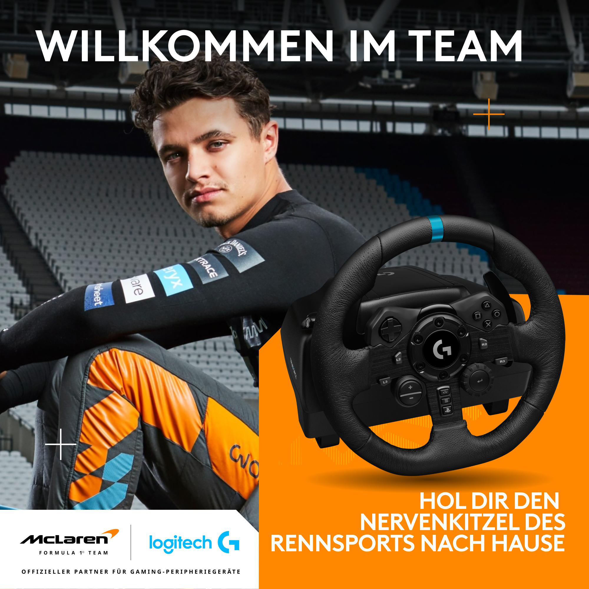 Ein Mann in einem schwarz-orangenen Rennanzug neben einem Lenkrad, mit Text: 'Willkommen im Team'.