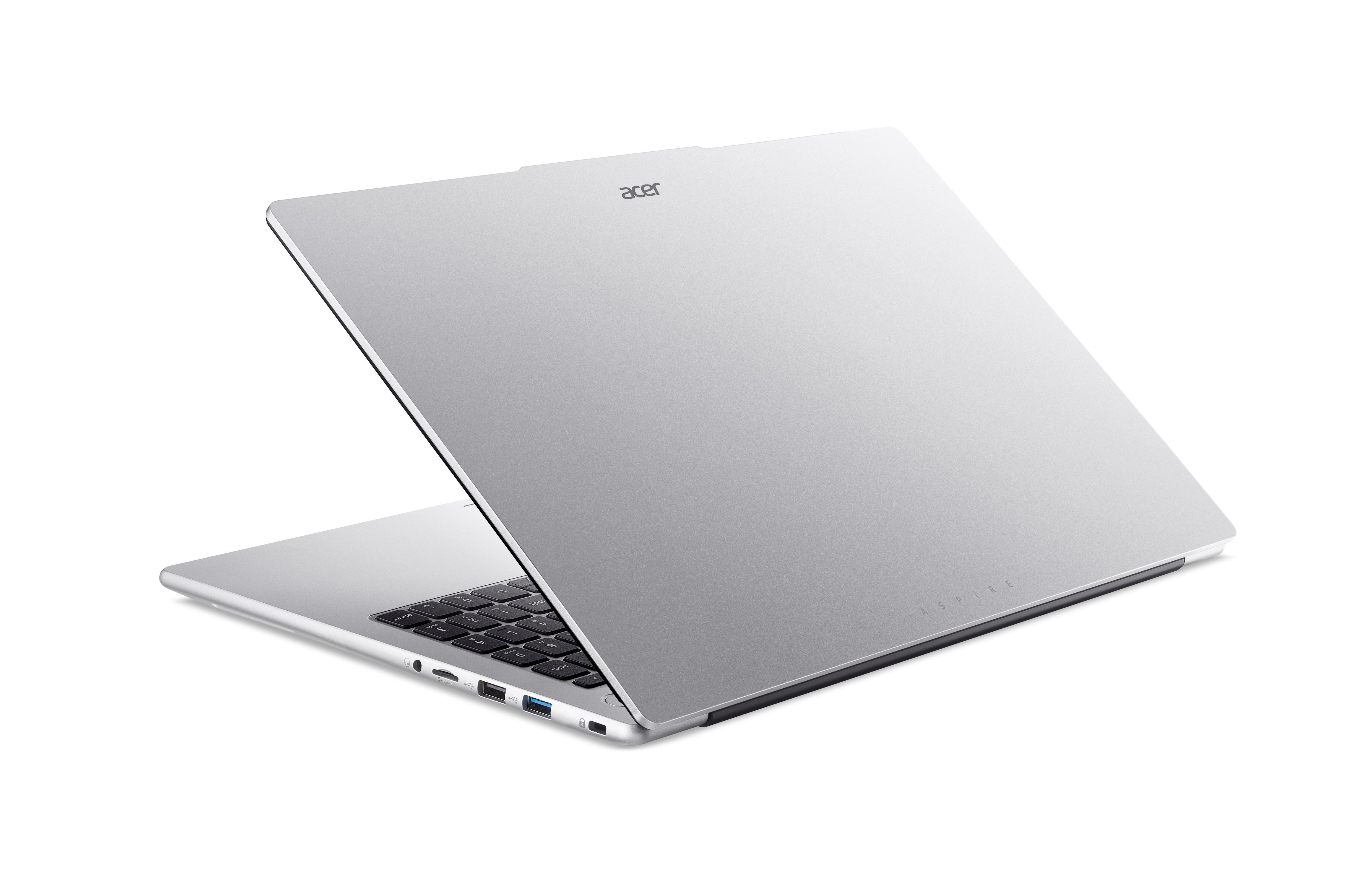 Silberner Acer Aspire Laptop, geöffnet. Tastatur sichtbar. Acer-Logo auf dem Deckel. Weißer Hintergrund.
