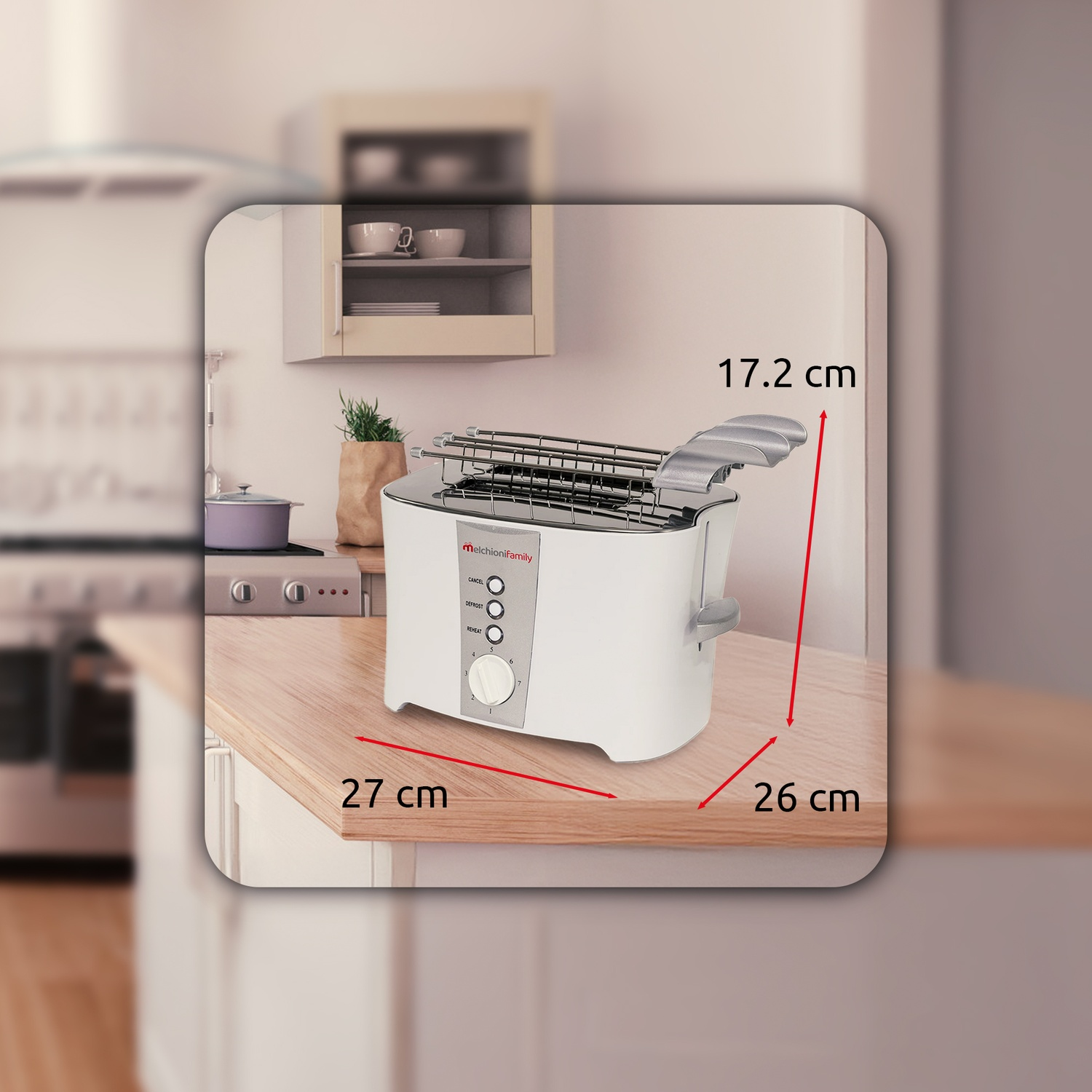 Un tostapane bianco con dimensioni etichettate. Si trova su un bancone di legno in una cucina. Altri oggetti da cucina sono visibili sullo sfondo.