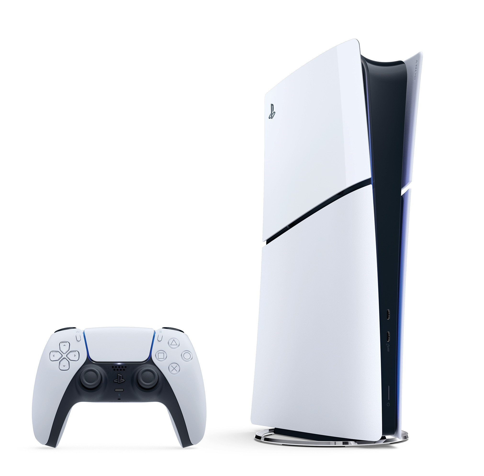 Biała konsola PlayStation 5 i kontroler na białej powierzchni. Konsola jest pionowa, kontroler poziomy.