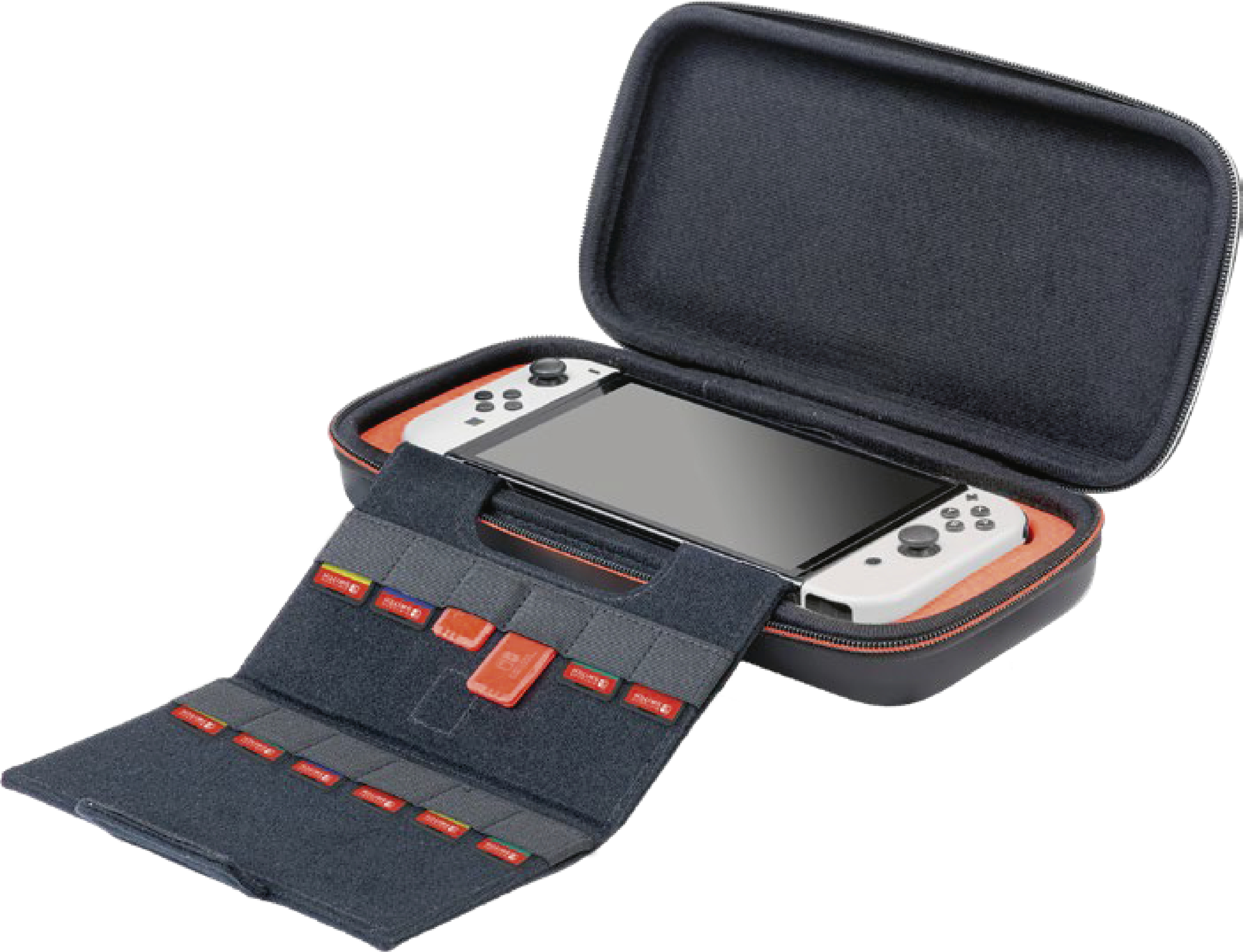 Offene schwarze Hülle mit weißer Spielkonsole. Ein Klappfach hält Spielkarten. Orangefarbene Akzente.