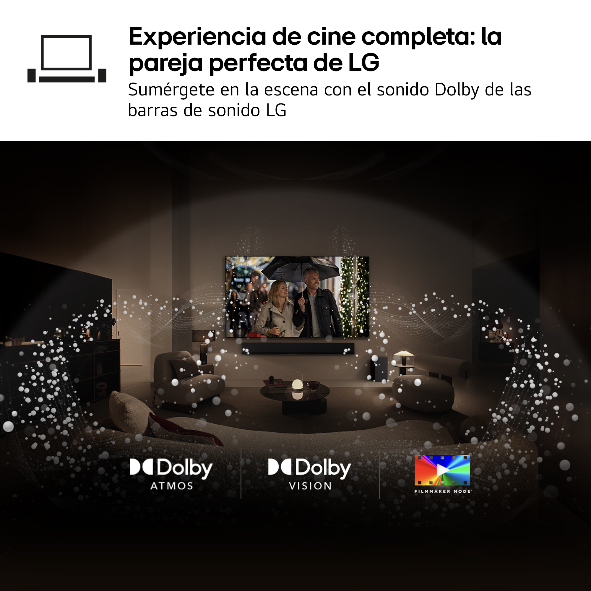 Salón con TV mostrando pareja, sofá, sillones y barra de sonido. Logos Dolby Atmos y Vision presentes.