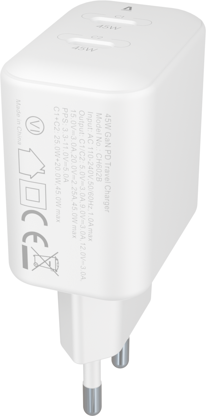 Egy fehér utazó töltő két USB-C porttal, 45W felirattal. Kétágú dugóval és termékadatokkal rendelkezik.