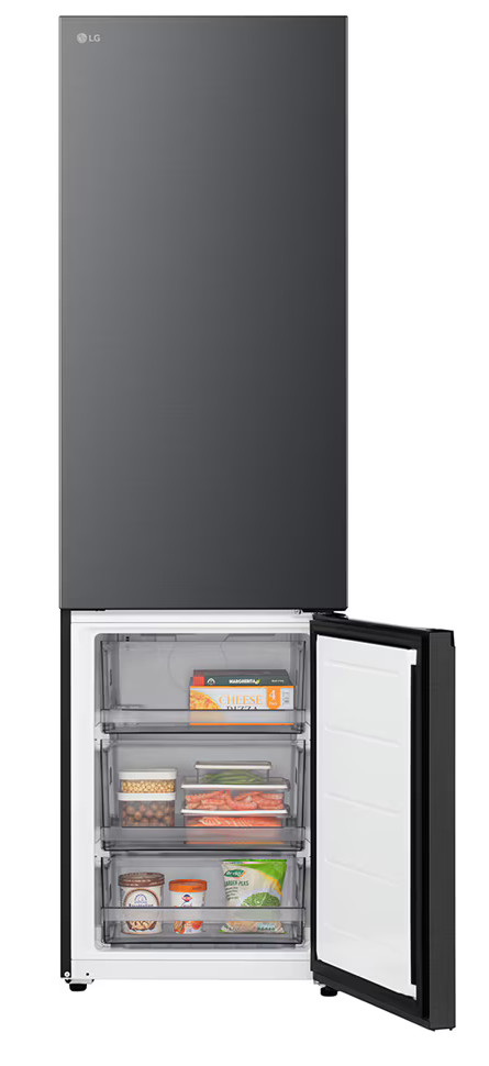 Czarna lodówka LG z otwartymi drzwiami zamrażarki, odsłaniająca szuflady z jedzeniem. Górne drzwi są zamknięte.